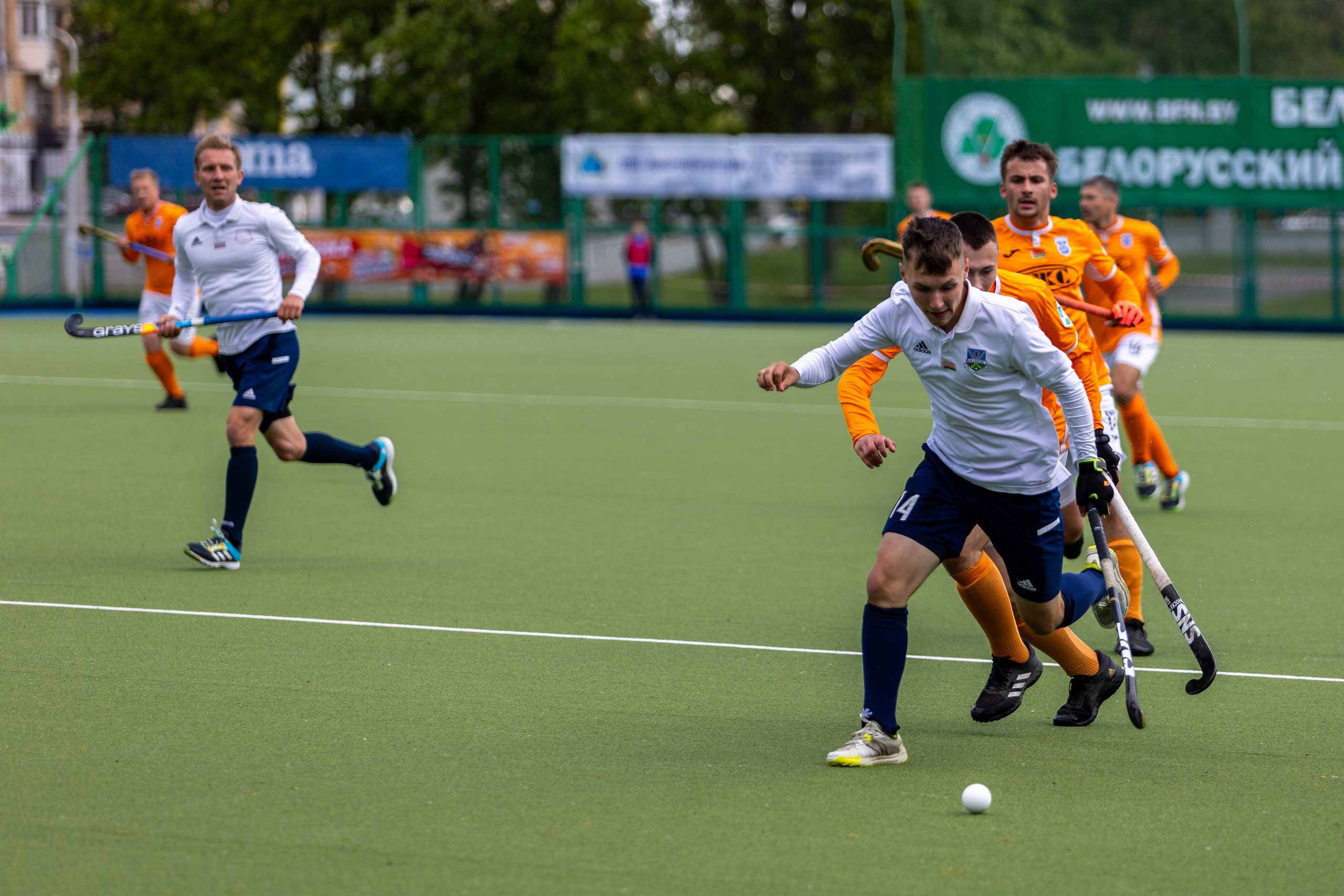 Хоккей на траве. ХК Минск — СК Строитель 11.05.2024. Профессиональный интерьерный и репортажный фотограф Минск и РБ. Максим Орлов