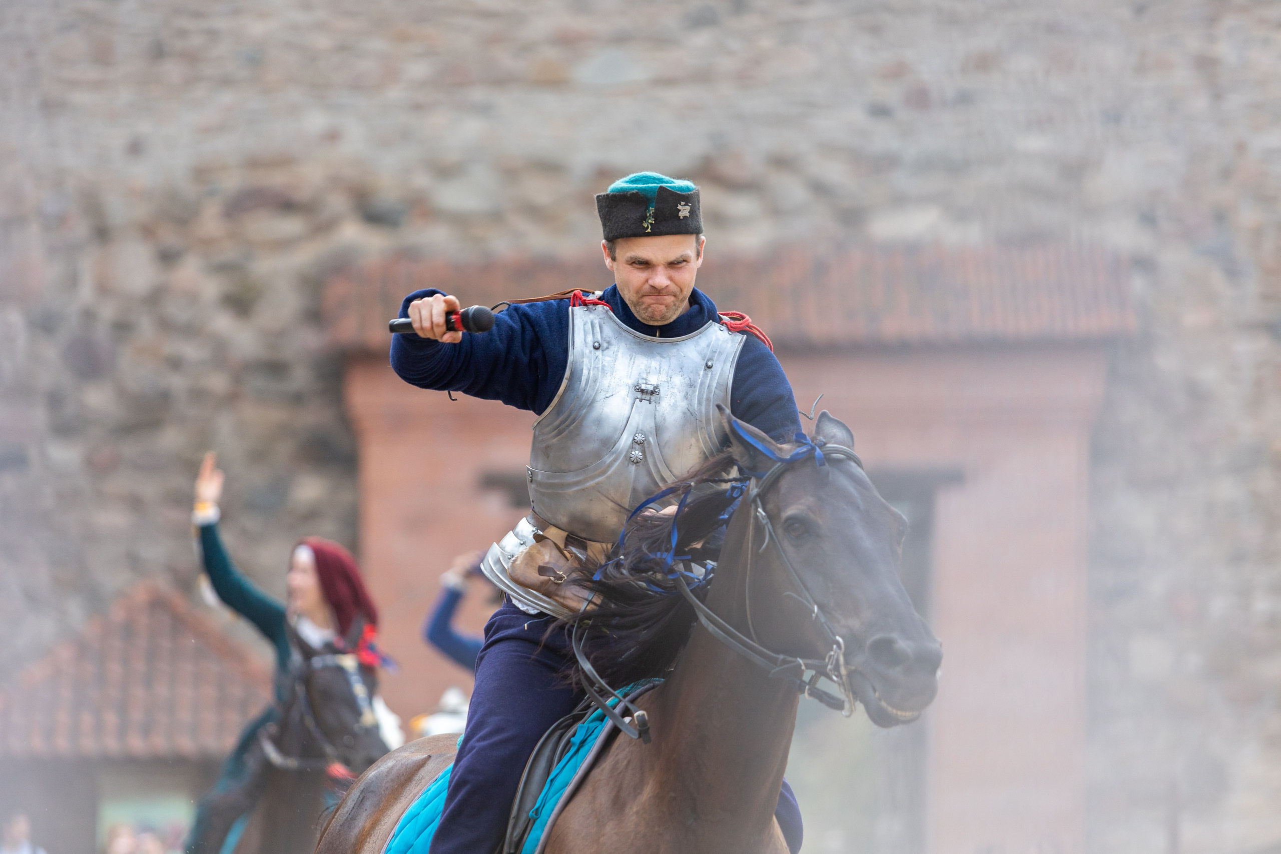 Выступление «Золотой шпоры» на празднике города Лиды. Профессиональный интерьерный и репортажный фотограф Минск и РБ. Максим Орлов