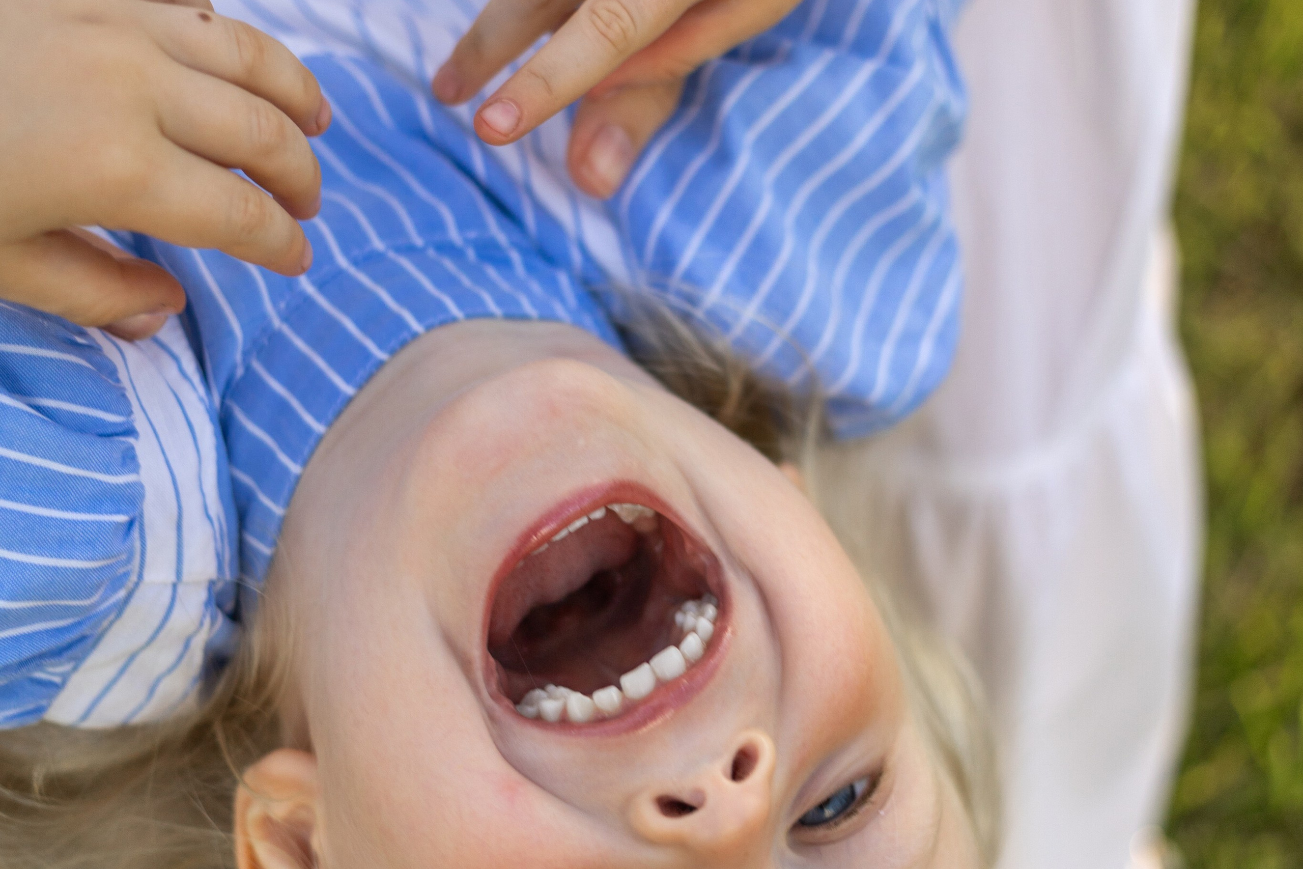 Стеша с мамой. Профессиональный интерьерный и репортажный фотограф Минск и РБ. Максим Орлов