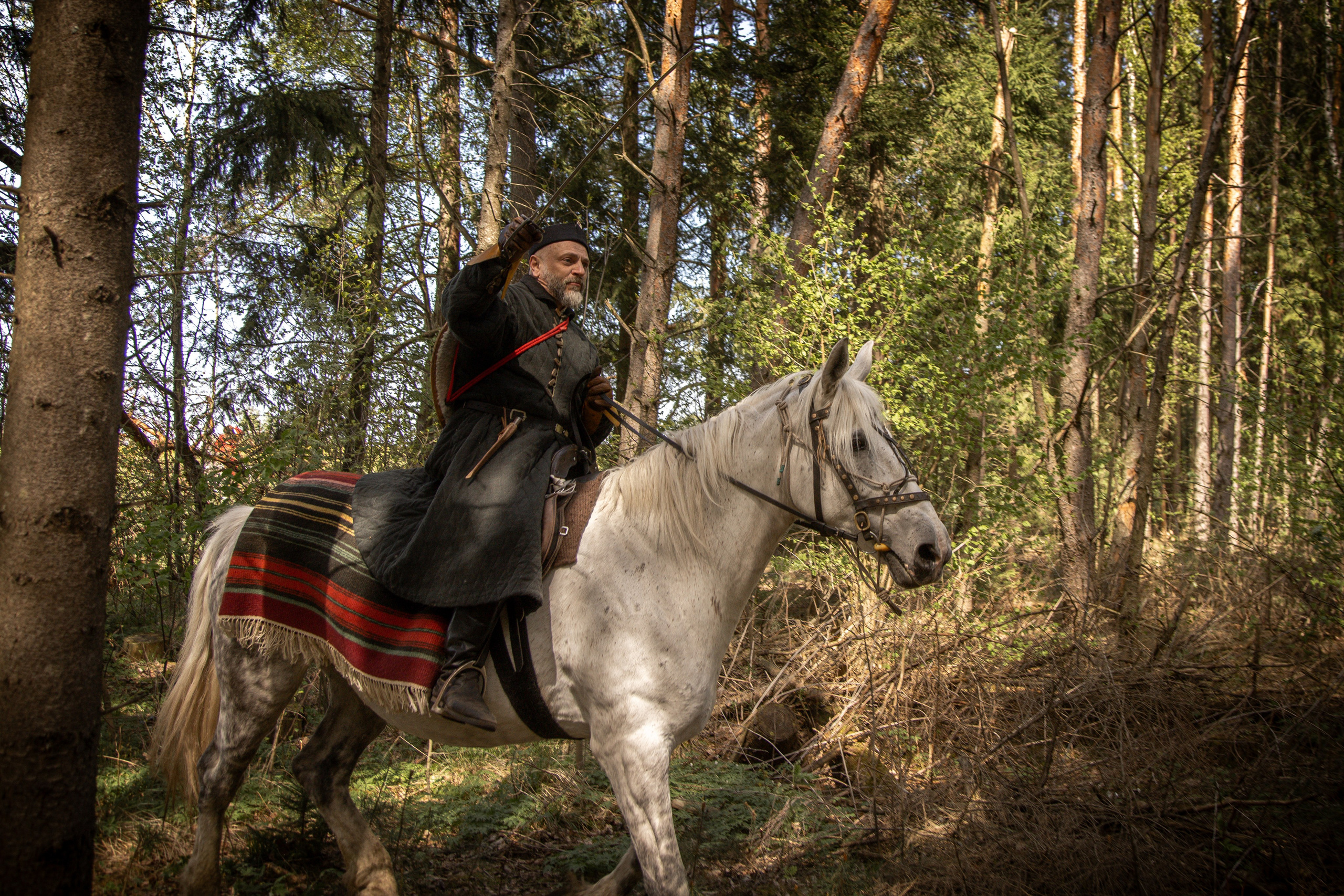 Золотая шпора. Огнем и мечем. День второй. Вылазка в лес. Штурм фортеции. Княжеский пир. Профессиональный интерьерный и репортажный фотограф Минск и РБ. Максим Орлов