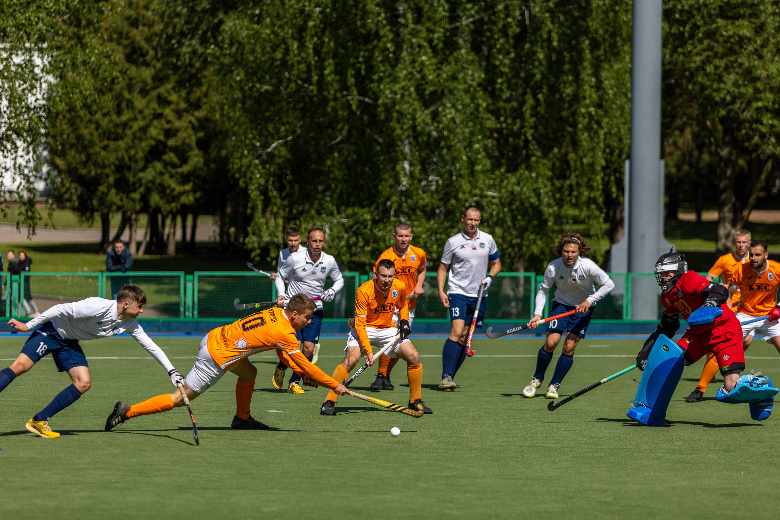 Хоккей на траве. ХК Минск — СК Строитель 12.05.2024. Профессиональный интерьерный и репортажный фотограф Минск и РБ. Максим Орлов