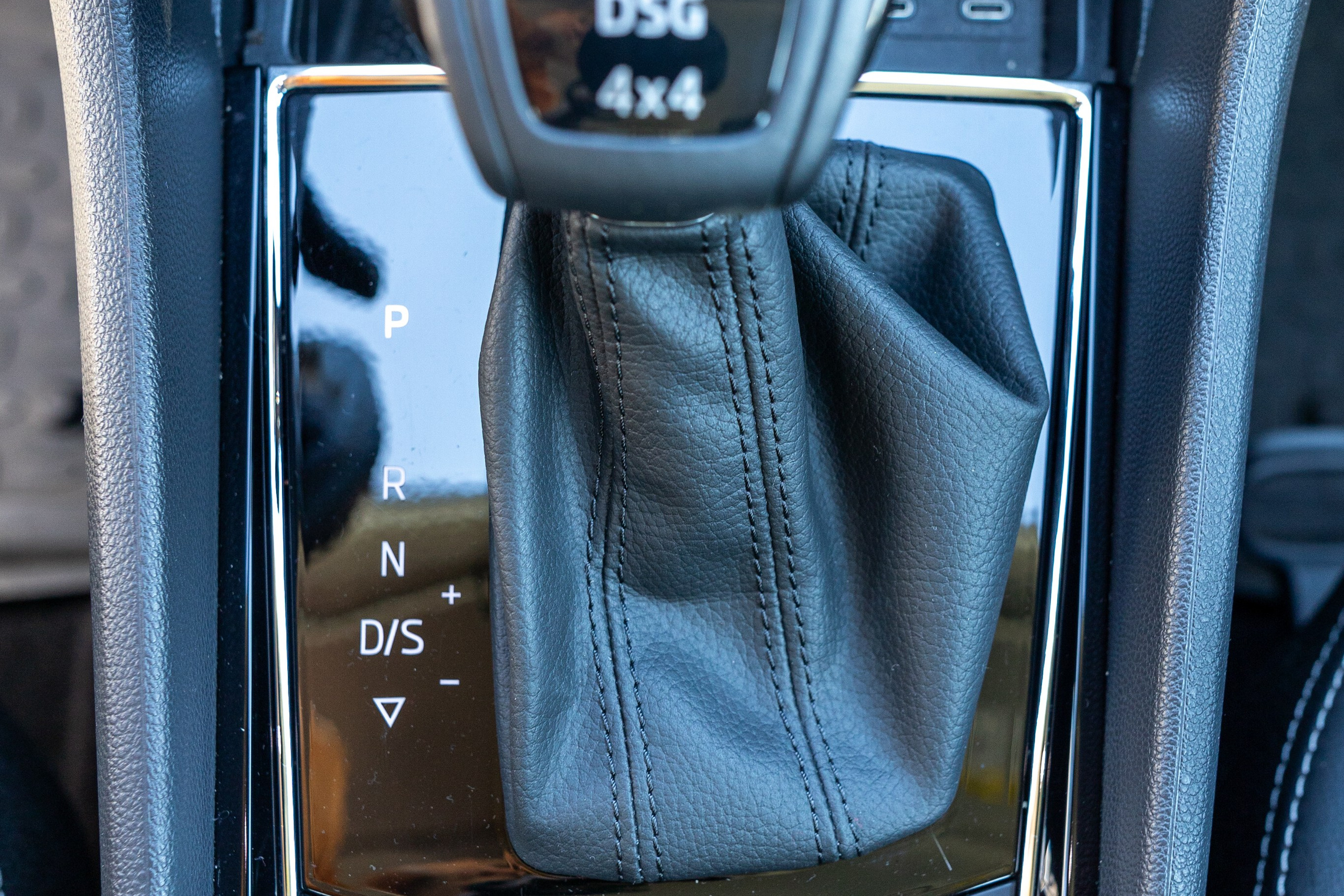 Skoda Kodiaq. Профессиональный интерьерный и репортажный фотограф Минск и РБ. Максим Орлов