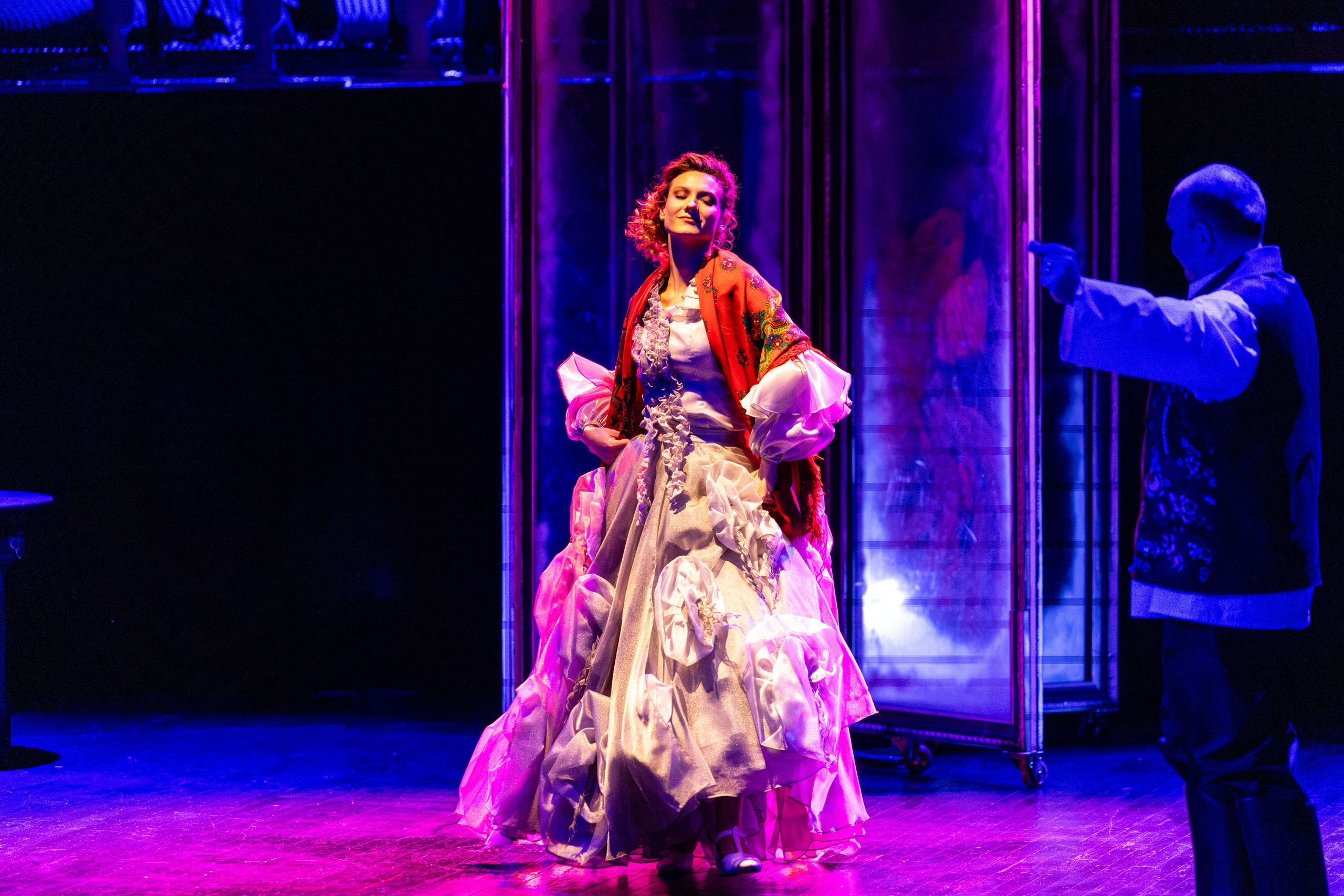 Новый театр «Я вещь». Профессиональный интерьерный и репортажный фотограф Минск и РБ. Максим Орлов