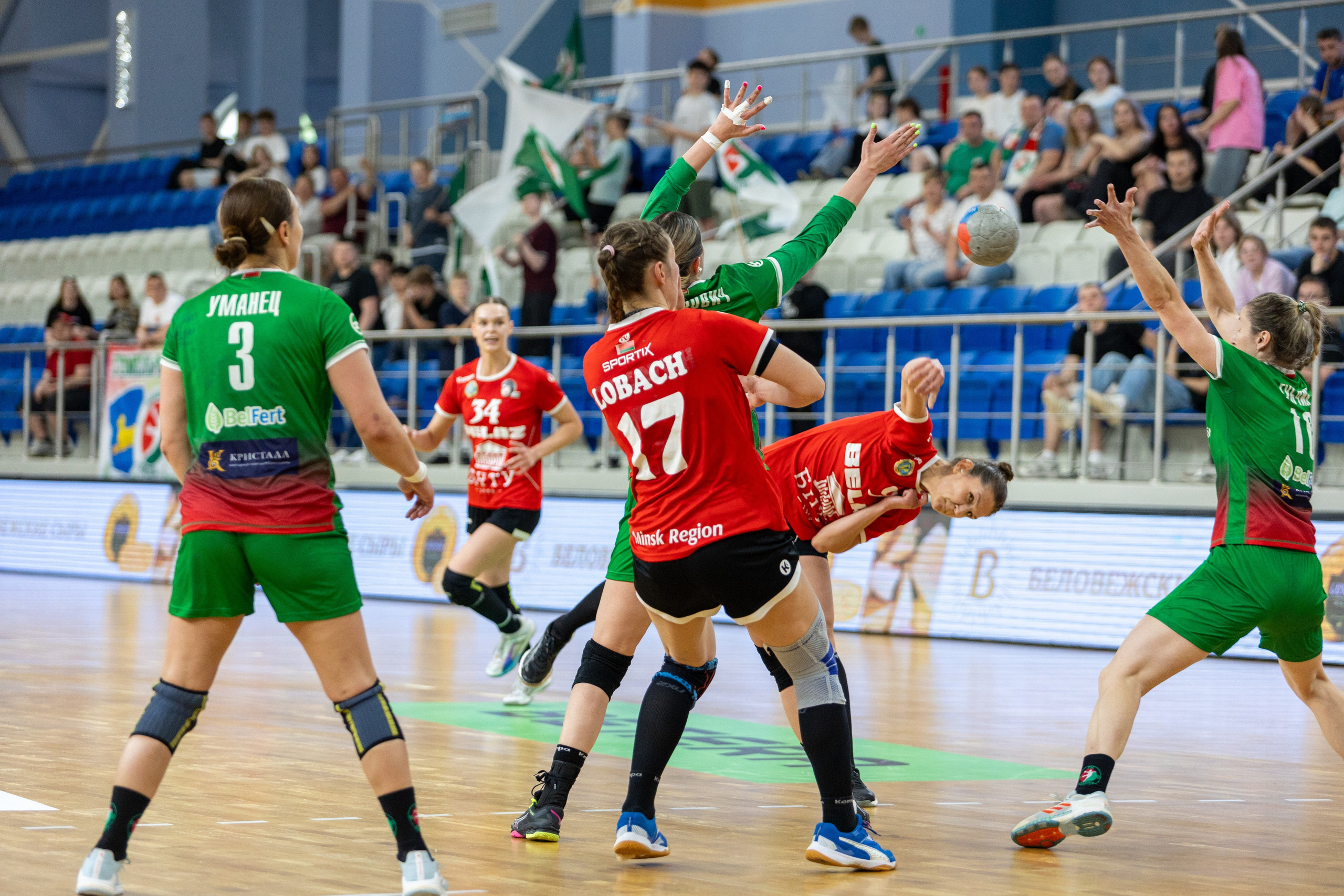 Гандбол. Финал. БНТУ — Гомель. 25.05.2024. Профессиональный интерьерный и репортажный фотограф Минск и РБ. Максим Орлов