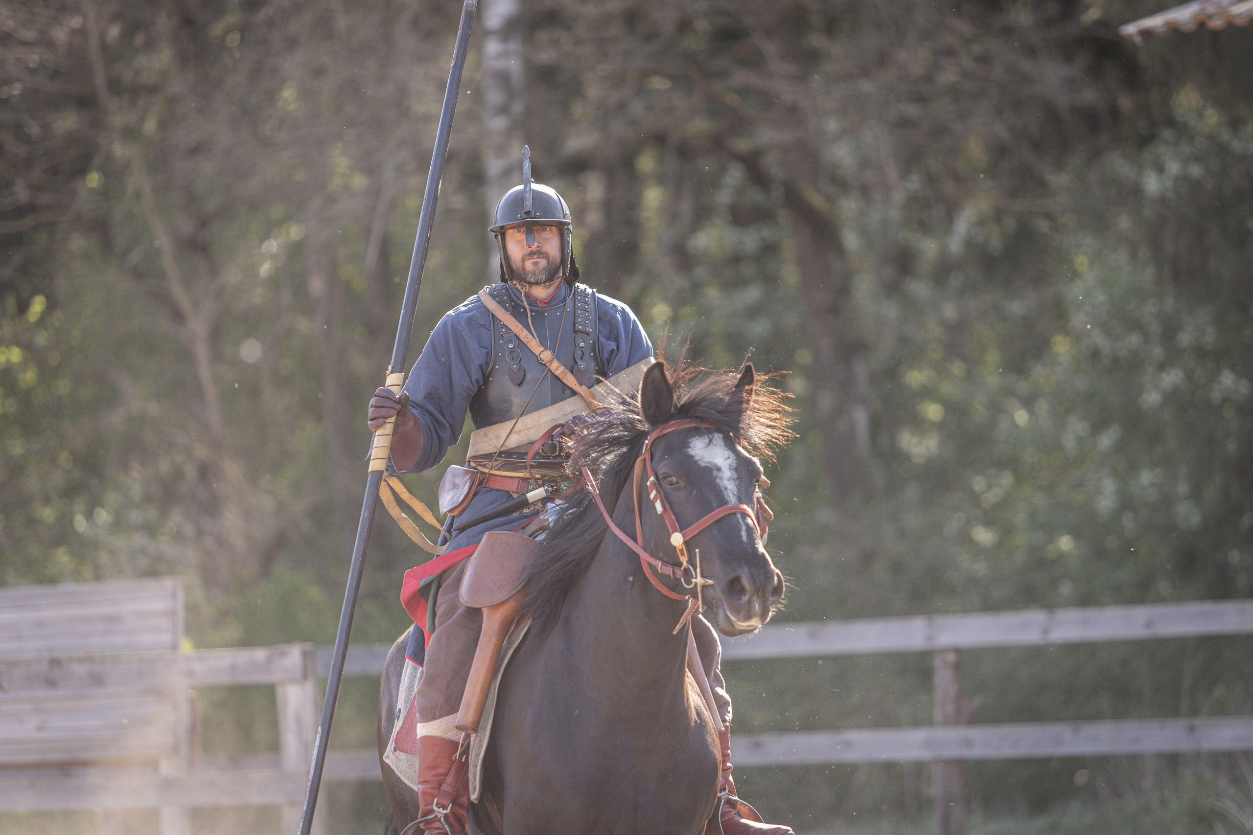 Золотая Шпора. Огнем и Мечем. День первый. Рыцарский турнир. Профессиональный интерьерный и репортажный фотограф Минск и РБ. Максим Орлов