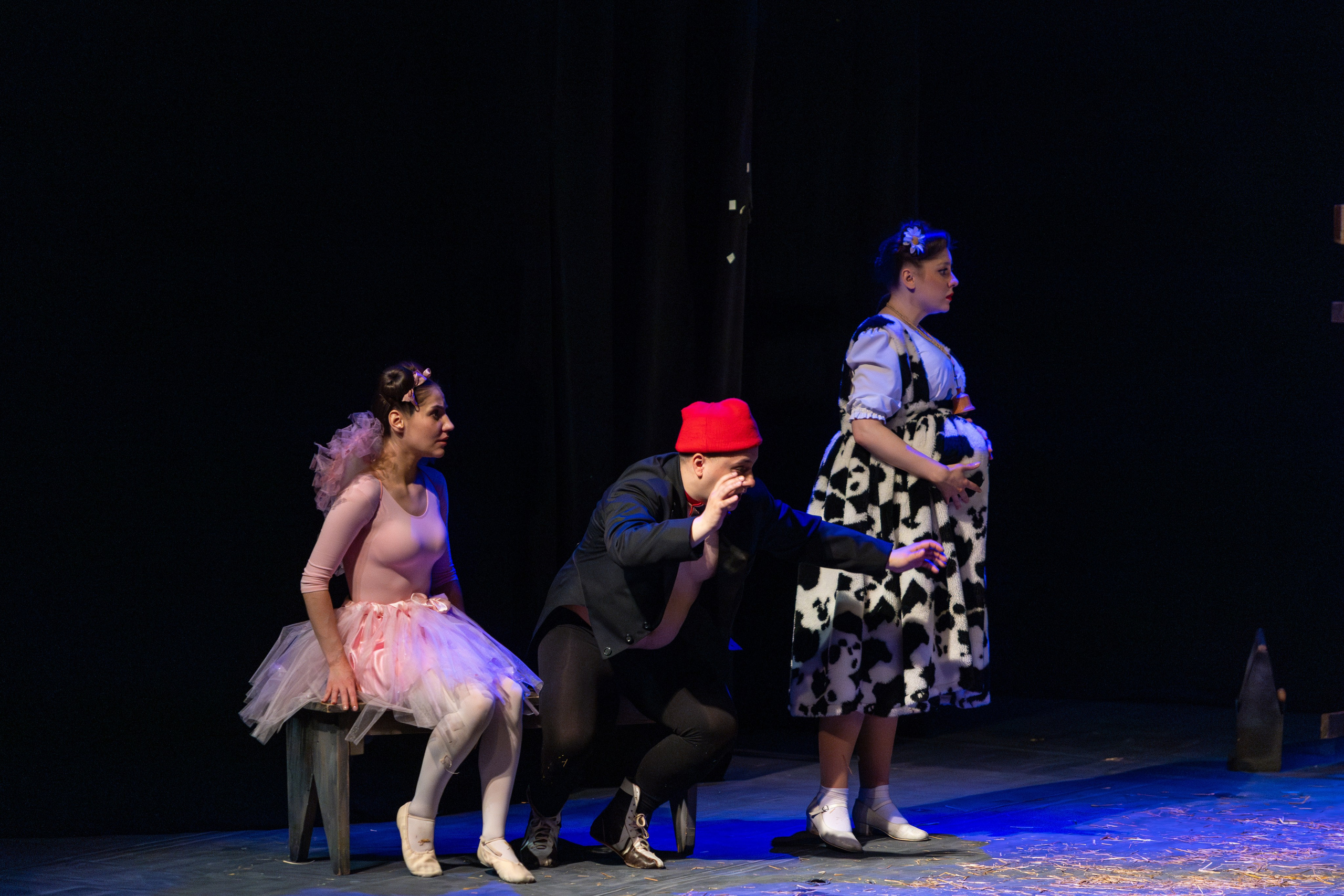 Театр белорусской армии «Очень простая история». Профессиональный интерьерный и репортажный фотограф Минск и РБ. Максим Орлов