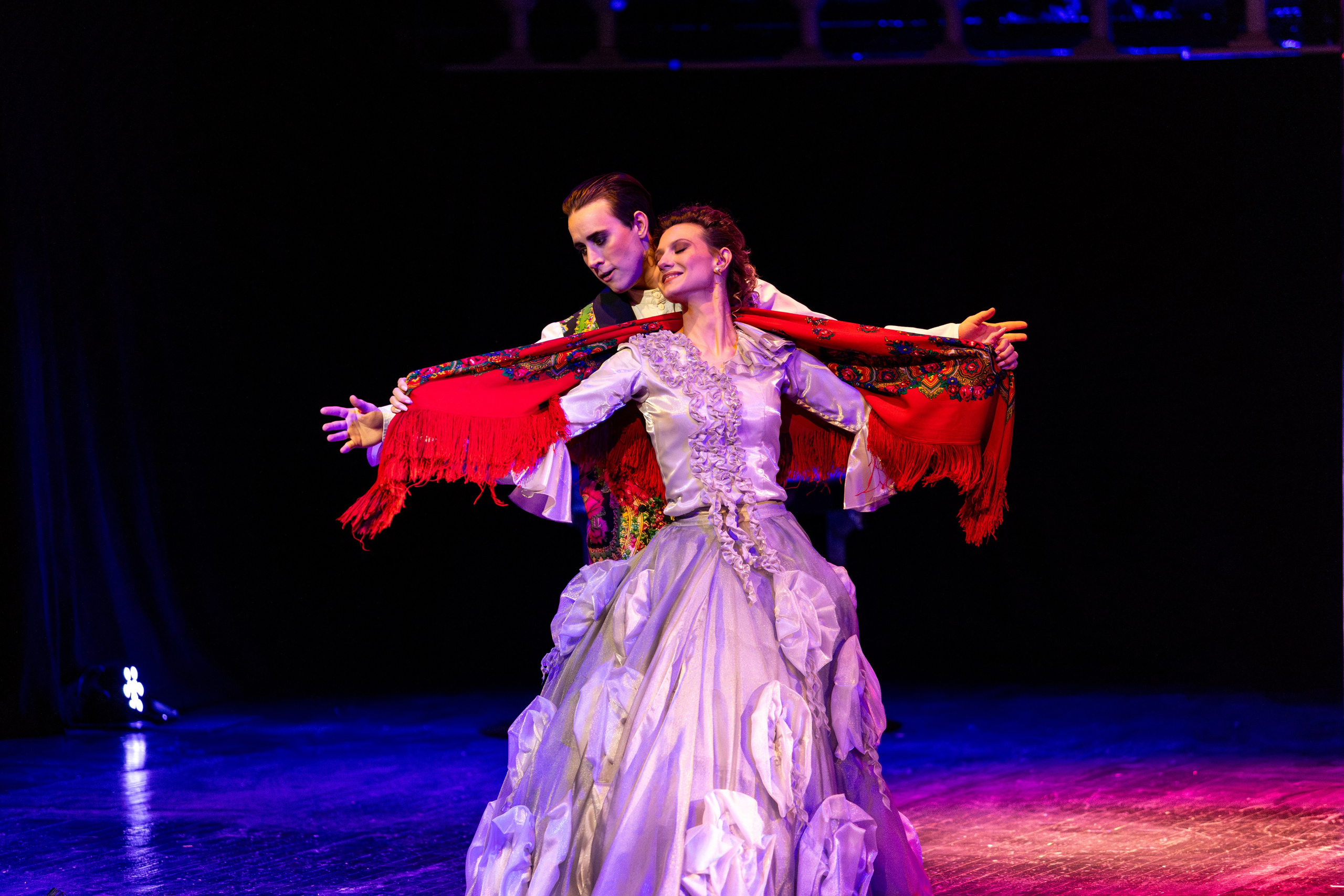 Новый театр «Я вещь». Профессиональный интерьерный и репортажный фотограф Минск и РБ. Максим Орлов