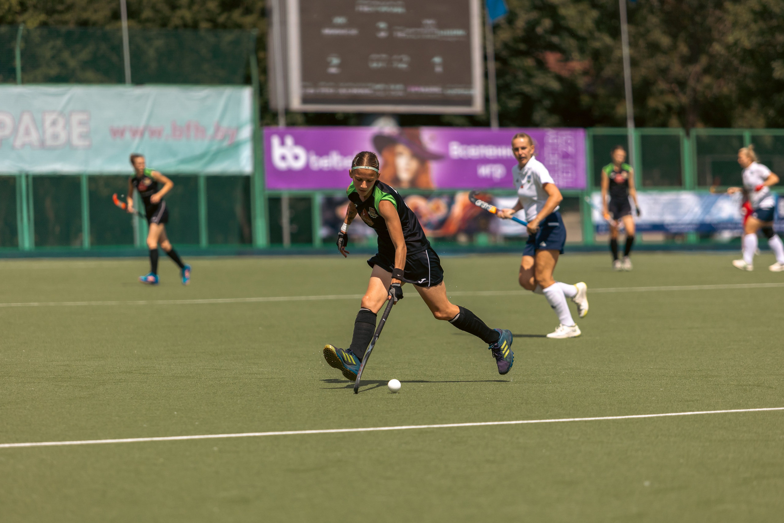 Хоккей на траве. Девушки. Минск — Текстильщик 29.052024. Профессиональный интерьерный и репортажный фотограф Минск и РБ. Максим Орлов