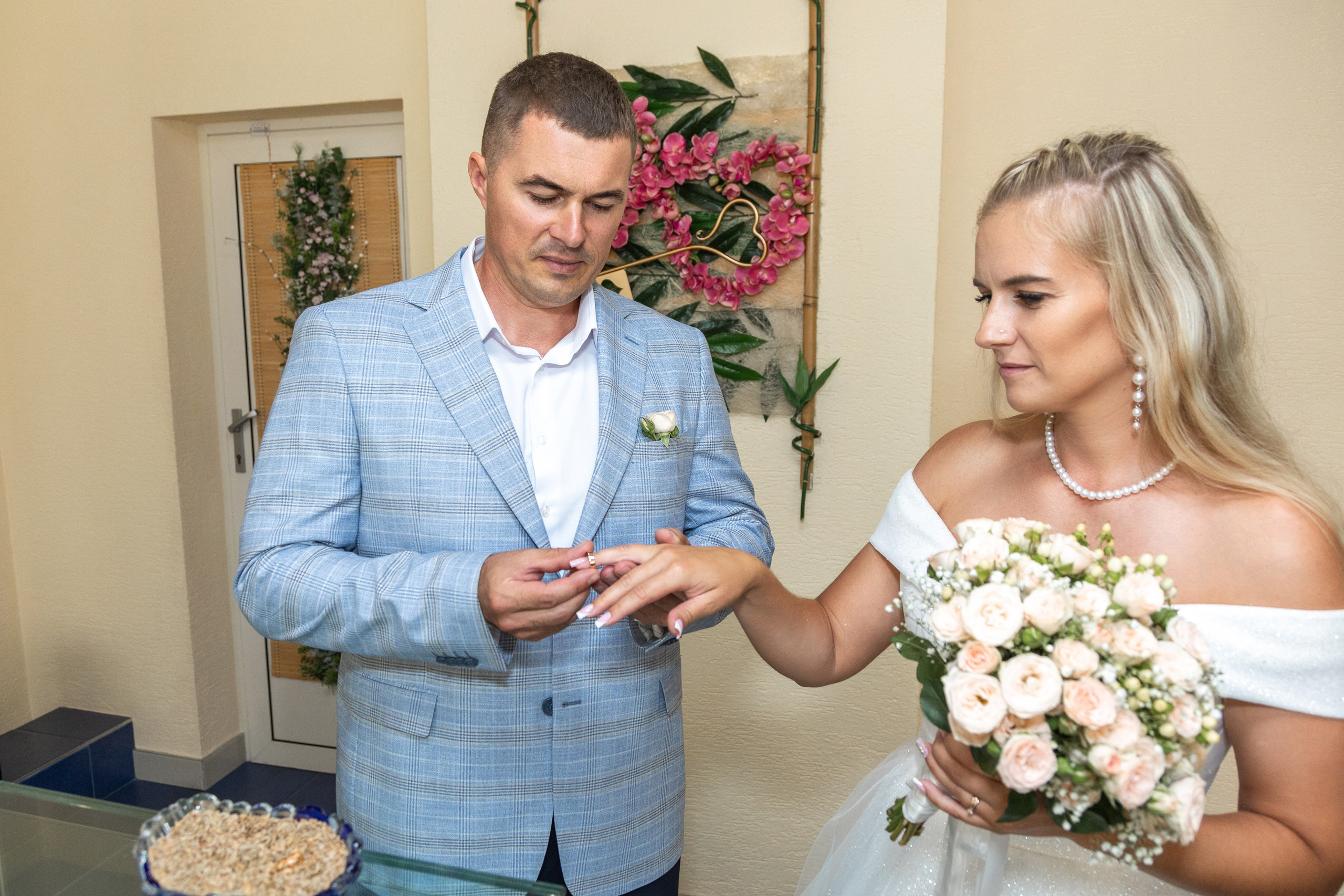 Свадебная фотосессия Дениса и Юли. Профессиональный интерьерный и репортажный фотограф Минск и РБ. Максим Орлов