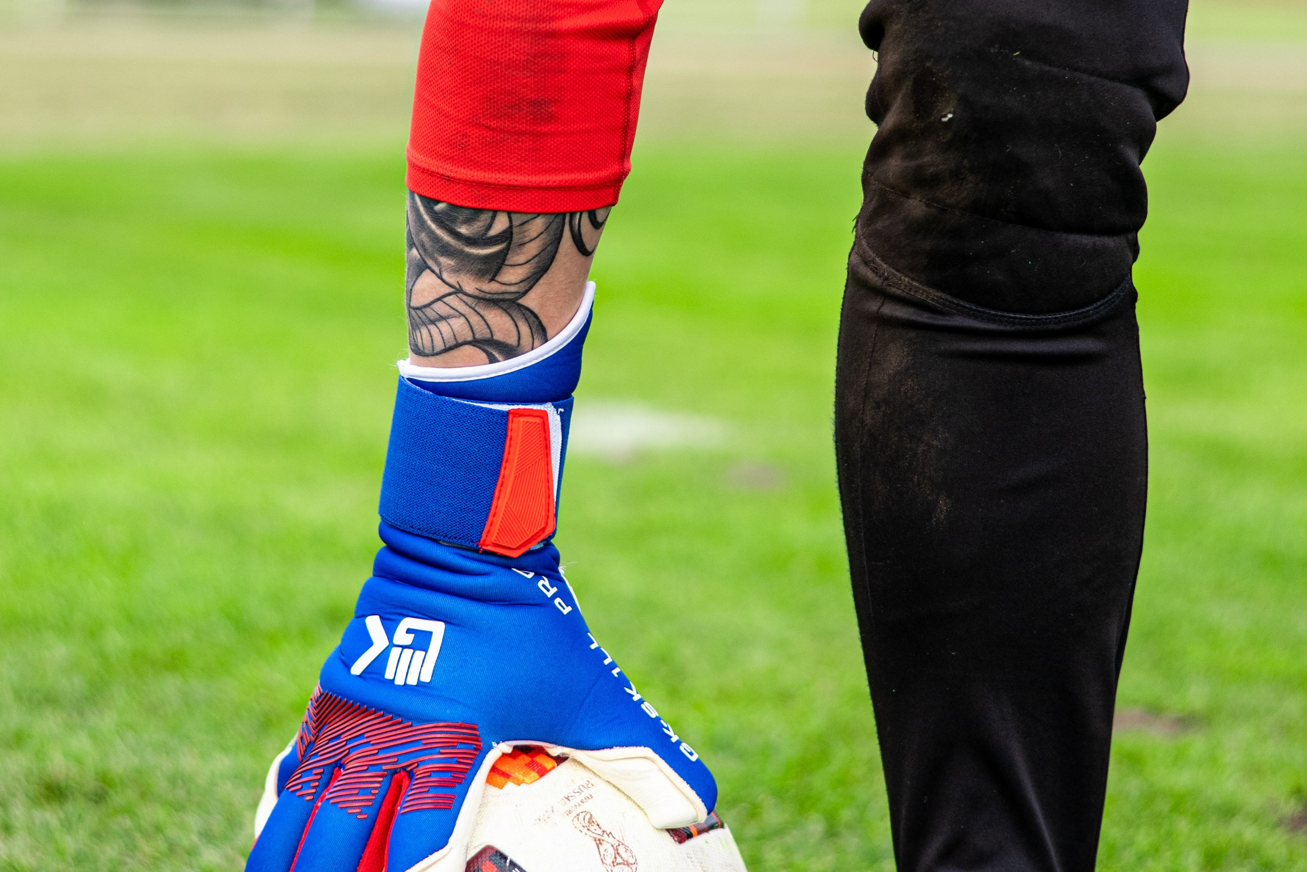 Фото для рекламы вратарских печаток. Профессиональный интерьерный и репортажный фотограф Минск и РБ. Максим Орлов