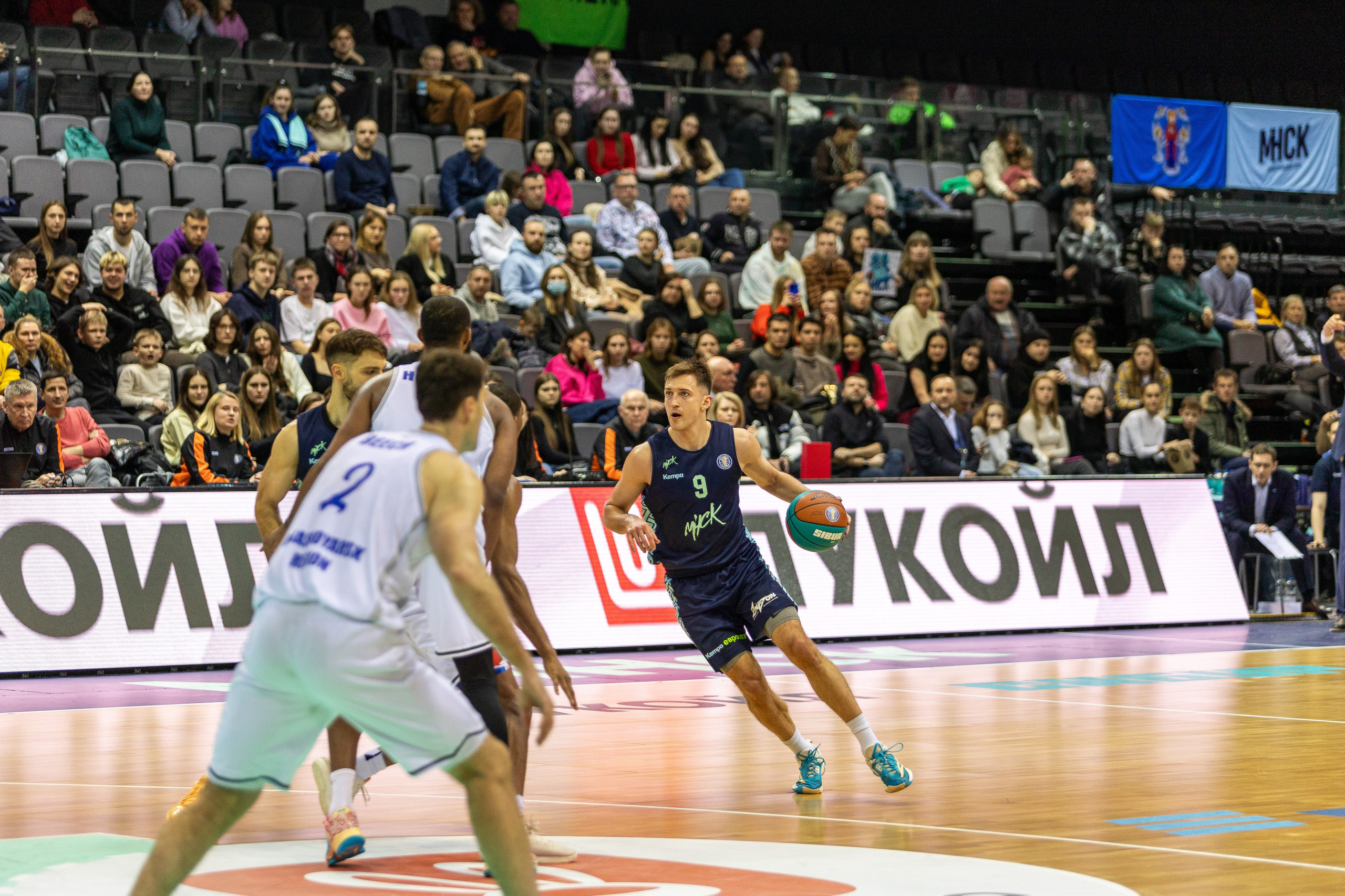 Баскетбол. Лучшие кадры. Минск — Енисей. 11.12.2023. Профессиональный интерьерный и репортажный фотограф Минск и РБ. Максим Орлов