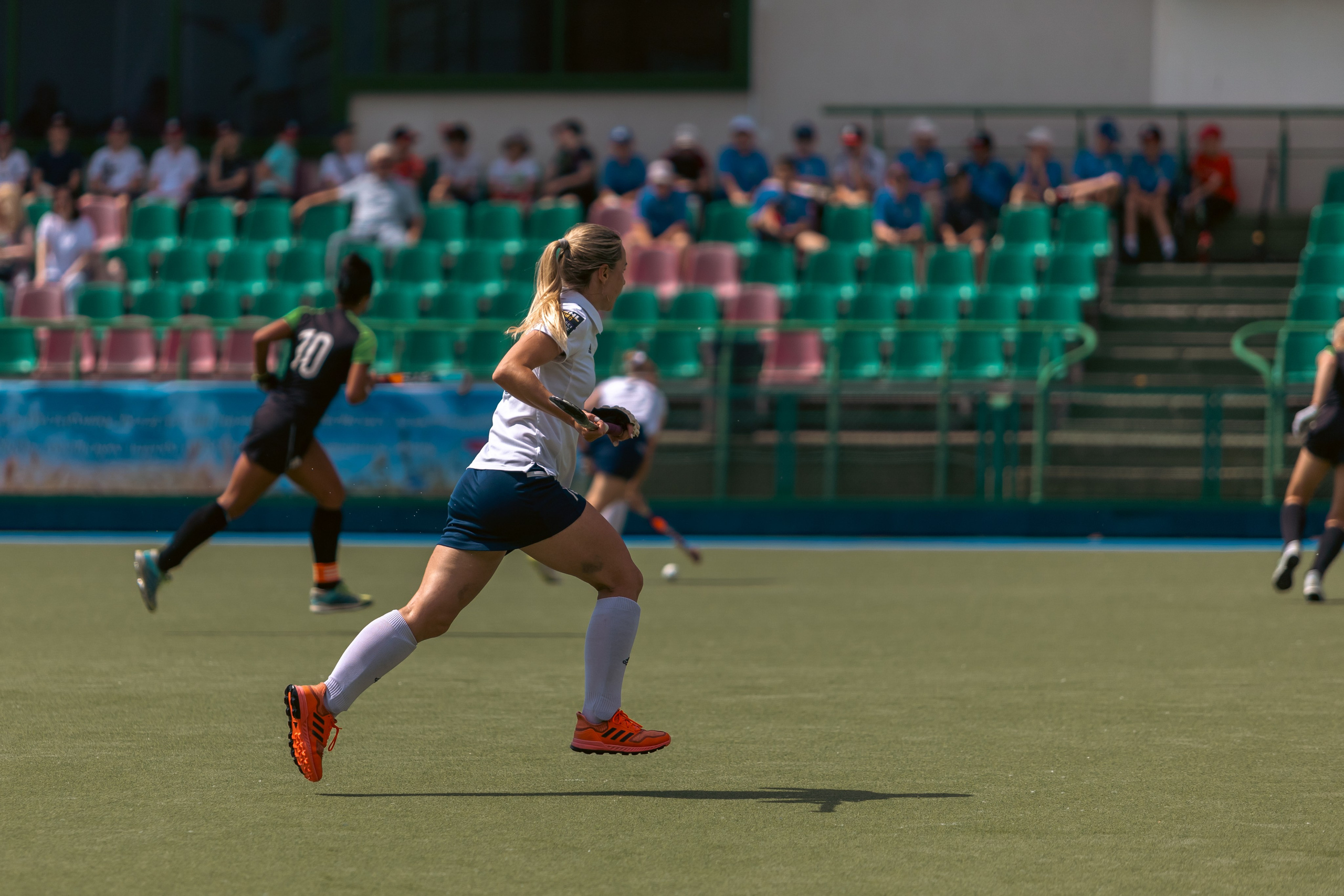 Хоккей на траве. Девушки. Минск — Текстильщик 29.052024. Профессиональный интерьерный и репортажный фотограф Минск и РБ. Максим Орлов