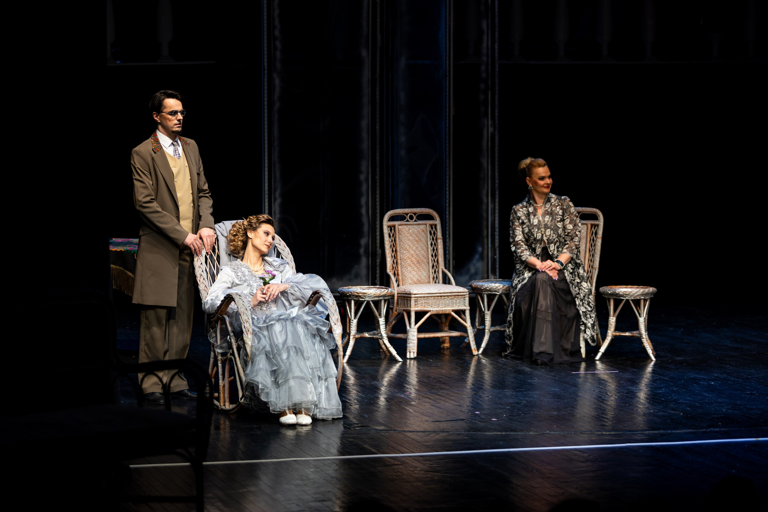 Новый театр «Я вещь». Профессиональный интерьерный и репортажный фотограф Минск и РБ. Максим Орлов