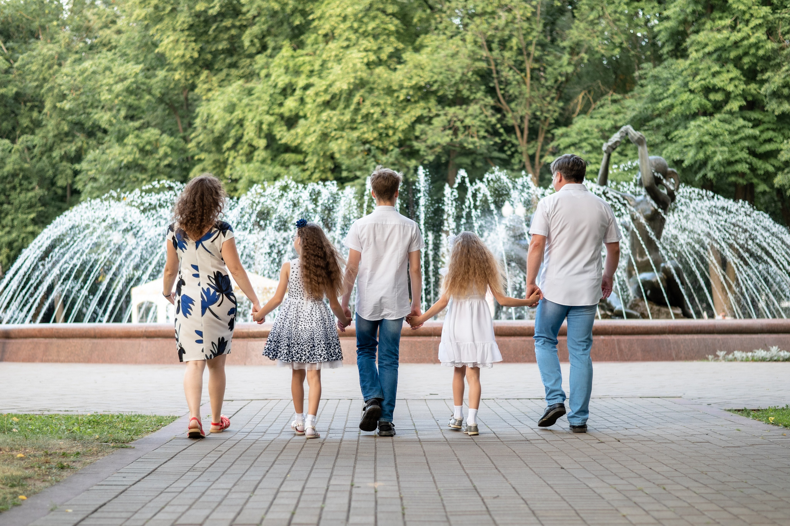 Кирилл + Таня = Леша, Аня и Настя. Профессиональный интерьерный и репортажный фотограф Минск и РБ. Максим Орлов