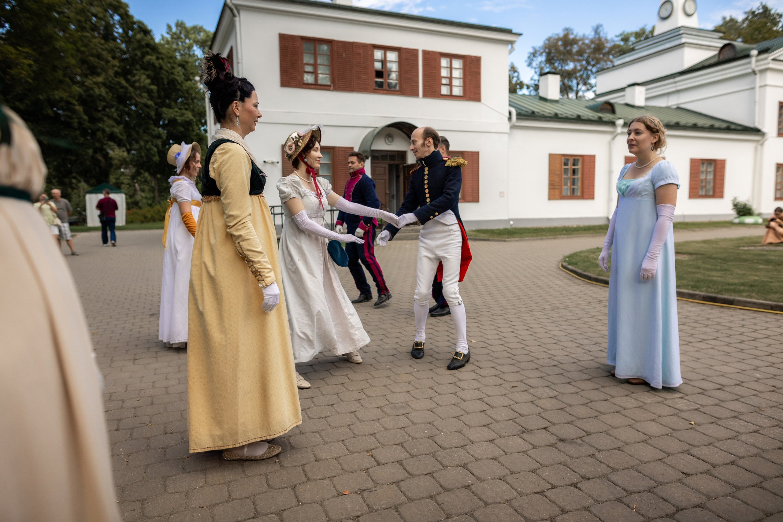 Пикник начала 19 века. Профессиональный интерьерный и репортажный фотограф Минск и РБ. Максим Орлов