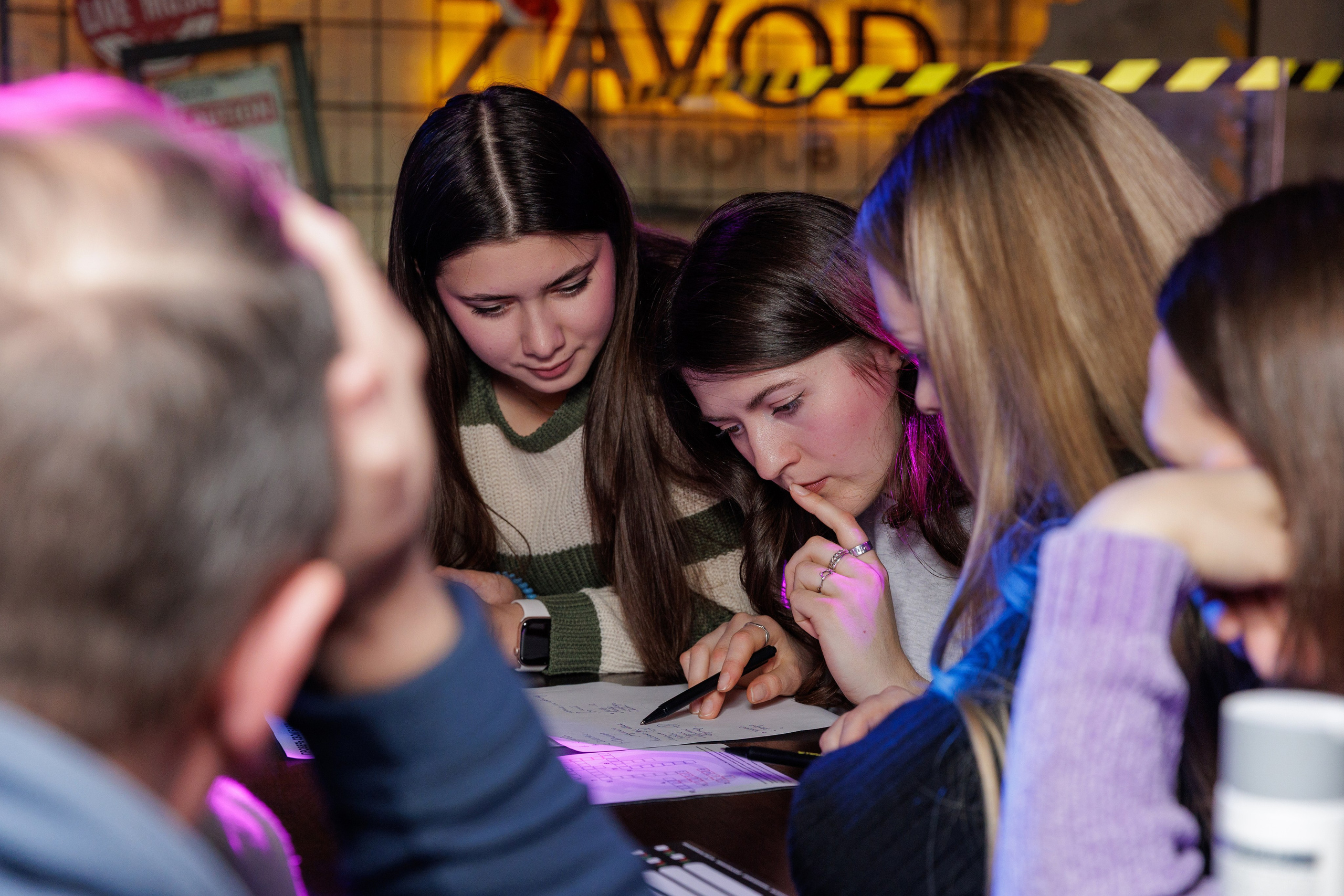 Квиз. Профессиональный интерьерный и репортажный фотограф Минск и РБ. Максим Орлов