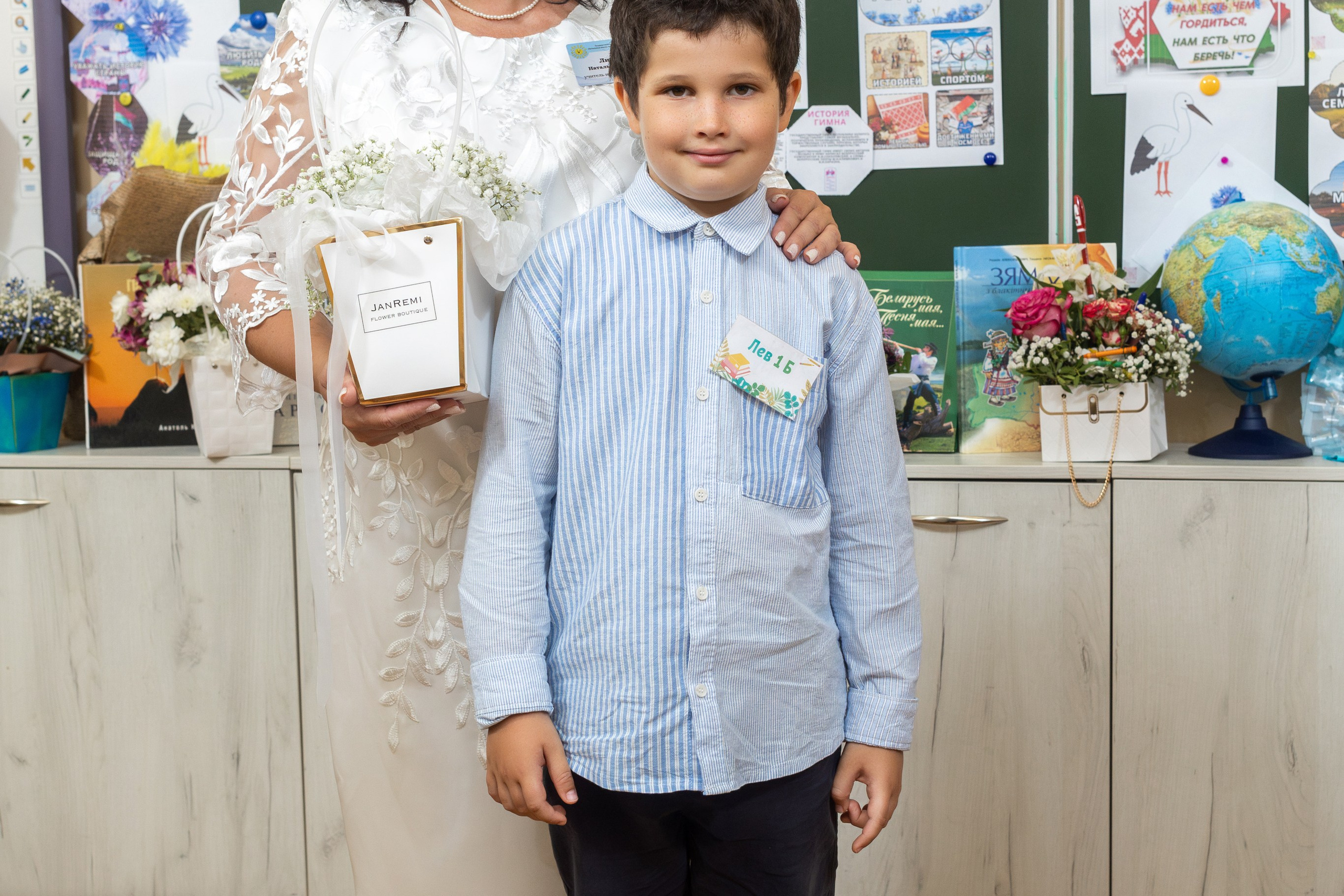 Линейка 1-го сентября. Профессиональный интерьерный и репортажный фотограф Минск и РБ. Максим Орлов