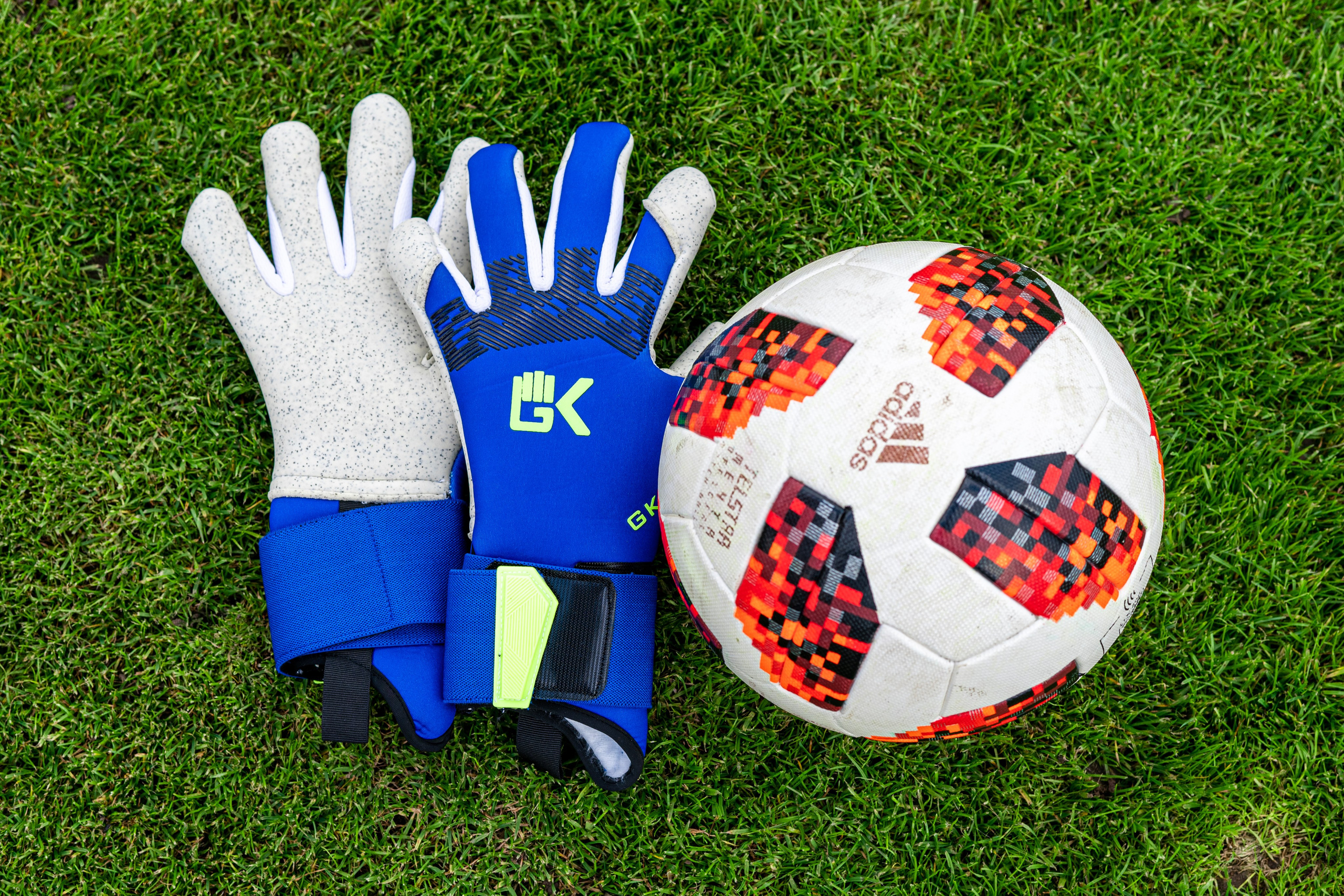 Фото для рекламы вратарских печаток. Профессиональный интерьерный и репортажный фотограф Минск и РБ. Максим Орлов