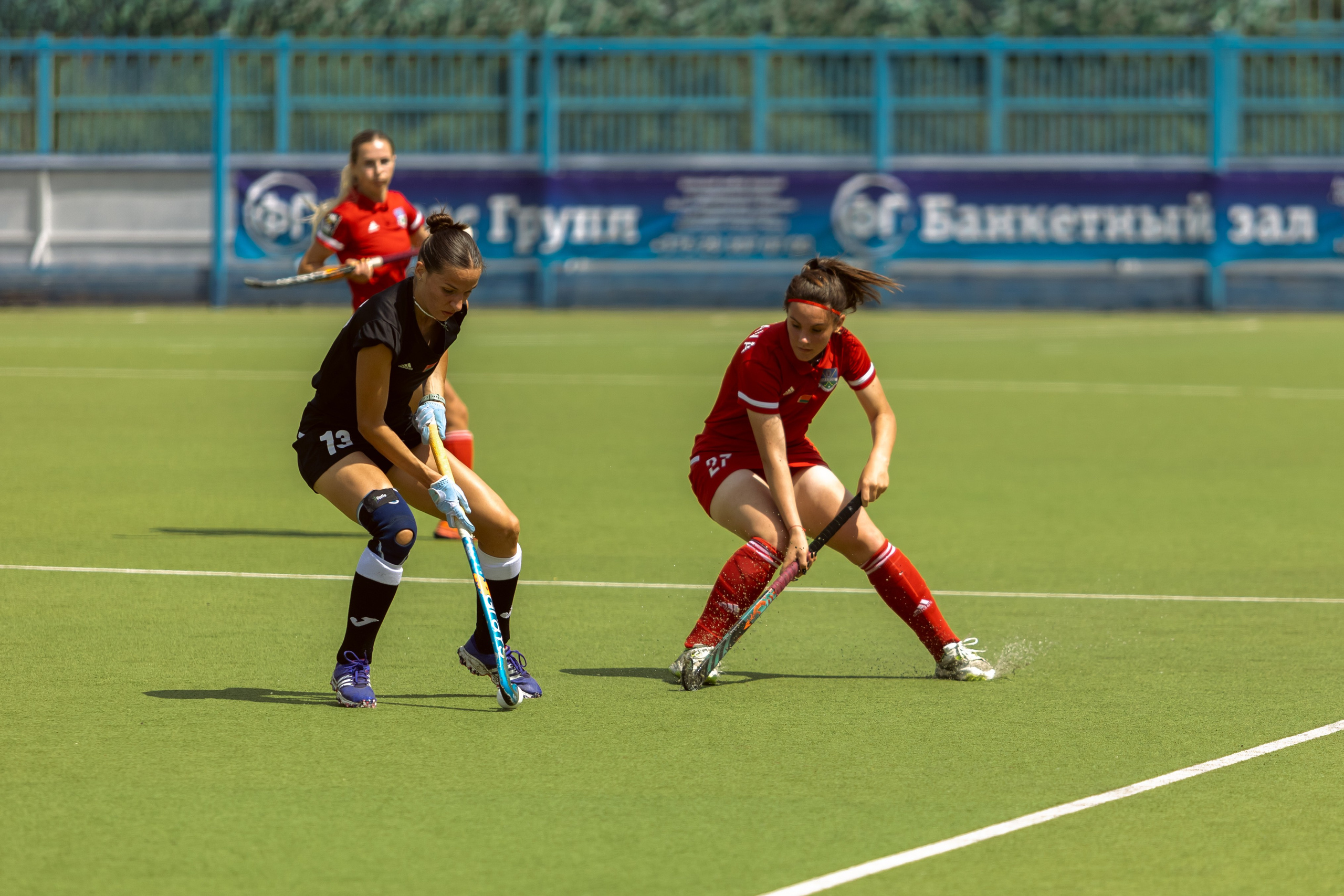 Хоккей на траве. Девушки. Минск — Виктория. 16.06.2024. Профессиональный интерьерный и репортажный фотограф Минск и РБ. Максим Орлов