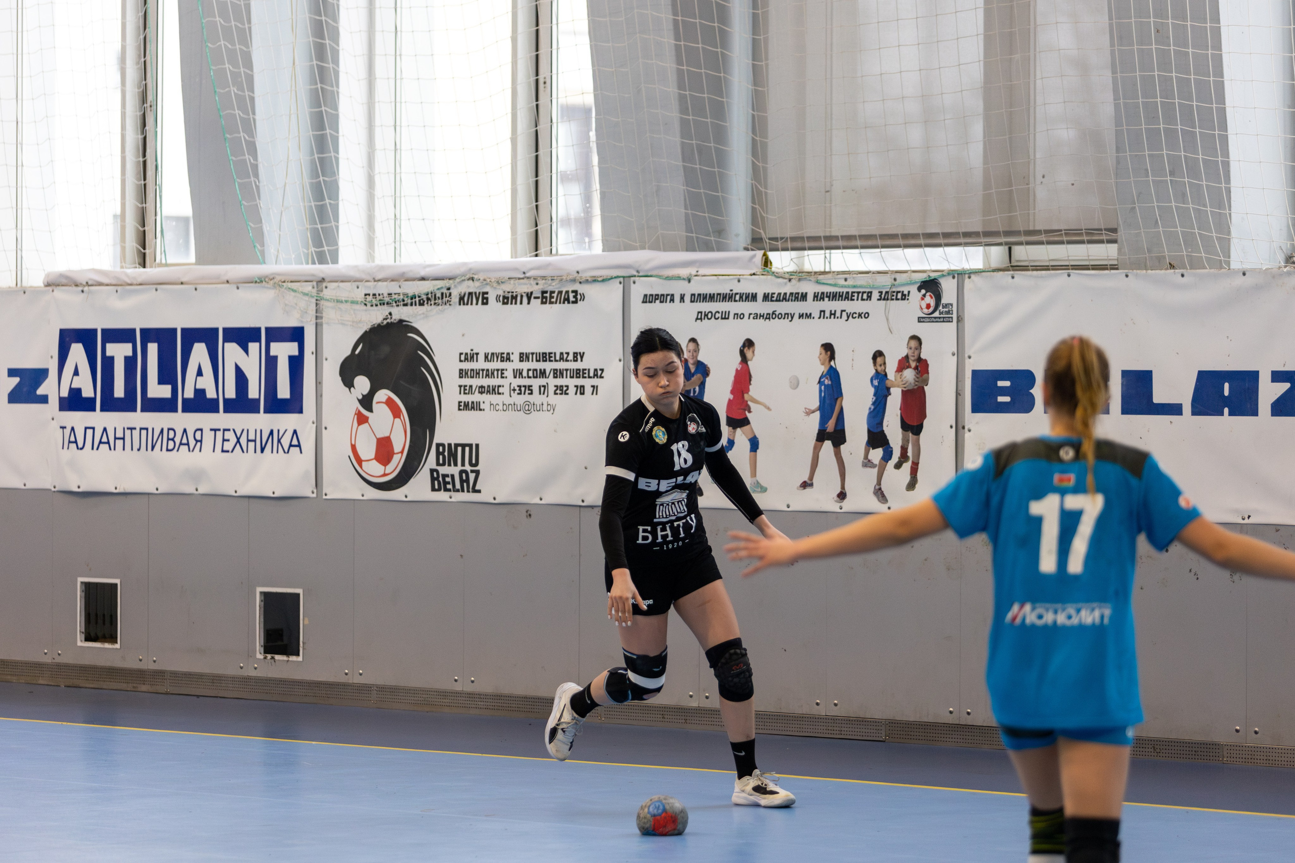 Гандбол. Лучшие кадры. БНТУ — Витебчанка. Профессиональный интерьерный и репортажный фотограф Минск и РБ. Максим Орлов