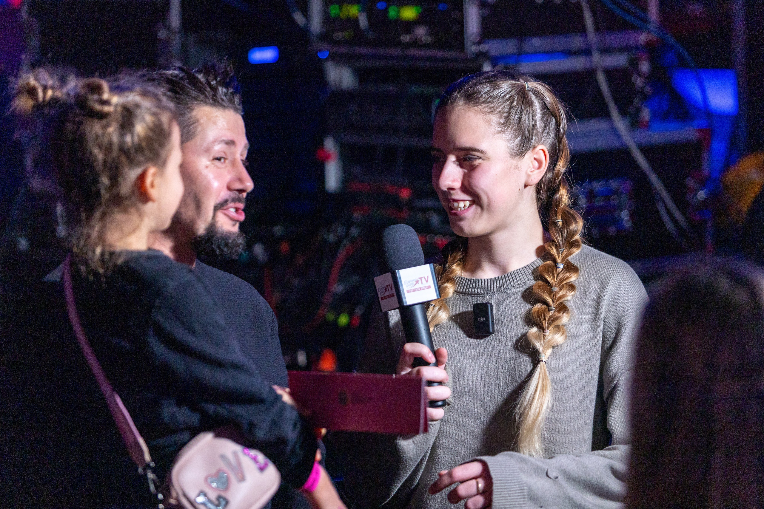 Концерт Насти Кравченко. Профессиональный интерьерный и репортажный фотограф Минск и РБ. Максим Орлов