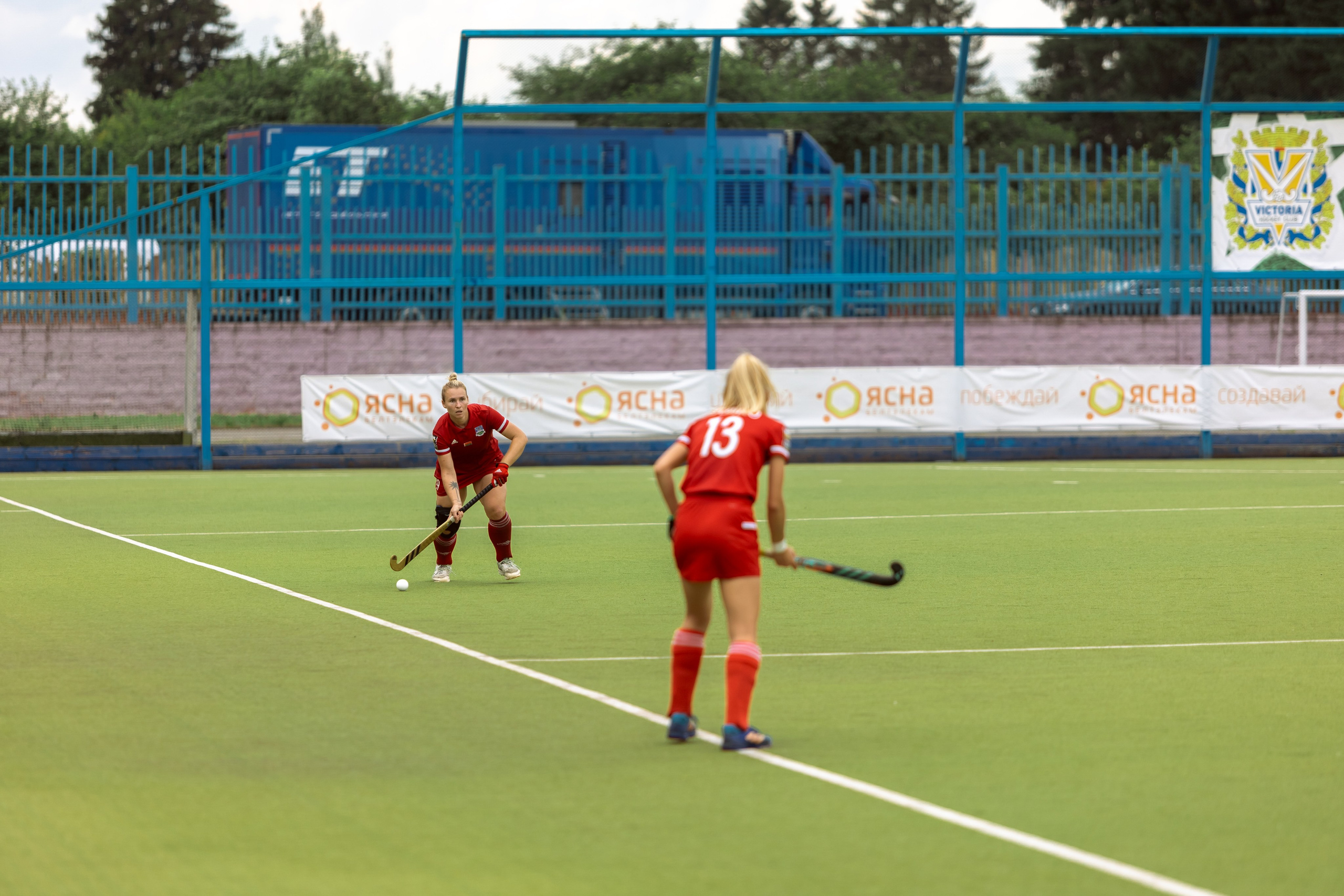 Хоккей на траве. Девушки. Минск — Виктория. 16.06.2024. Профессиональный интерьерный и репортажный фотограф Минск и РБ. Максим Орлов