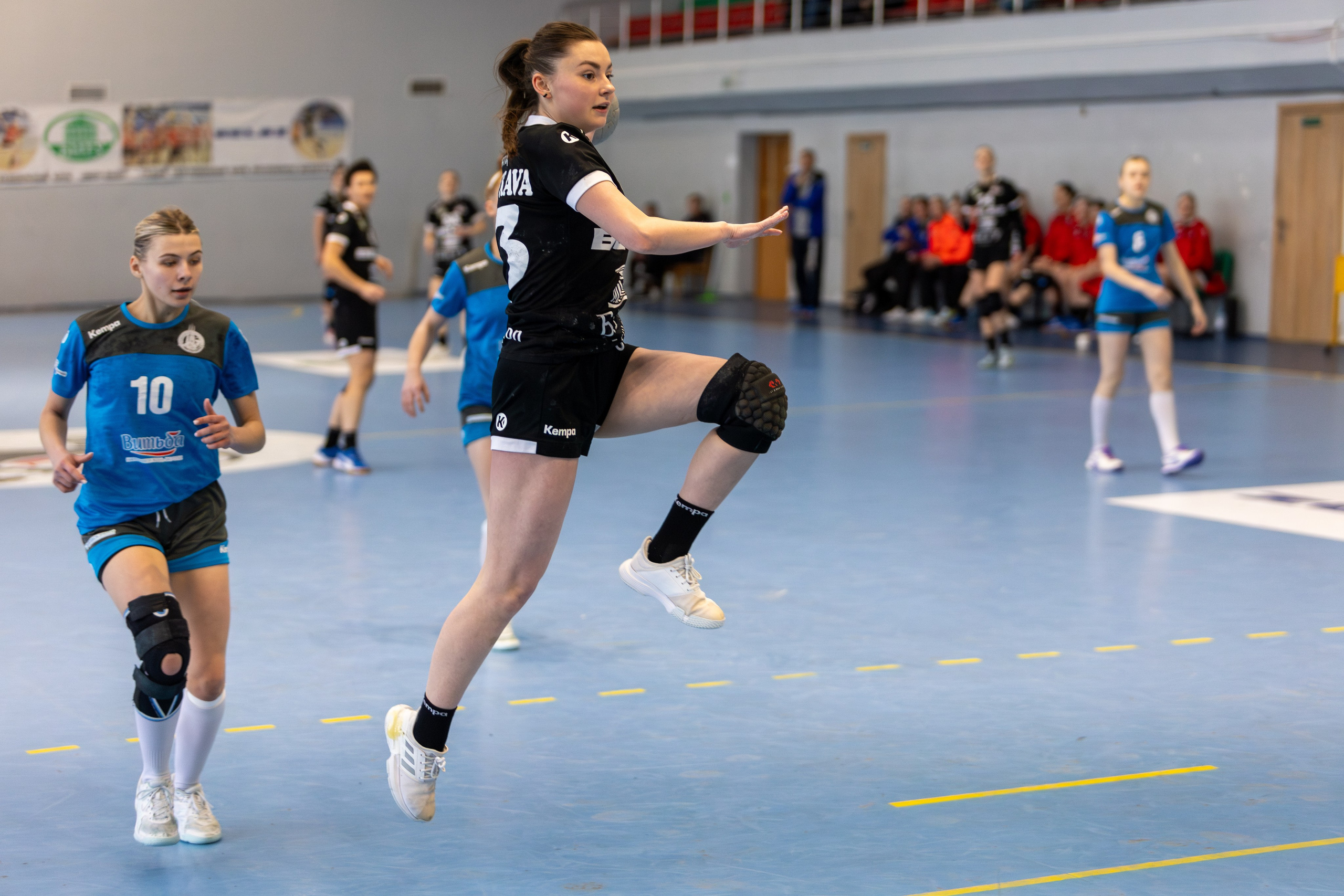 Гандбол. Лучшие кадры. БНТУ — Витебчанка. Профессиональный интерьерный и репортажный фотограф Минск и РБ. Максим Орлов