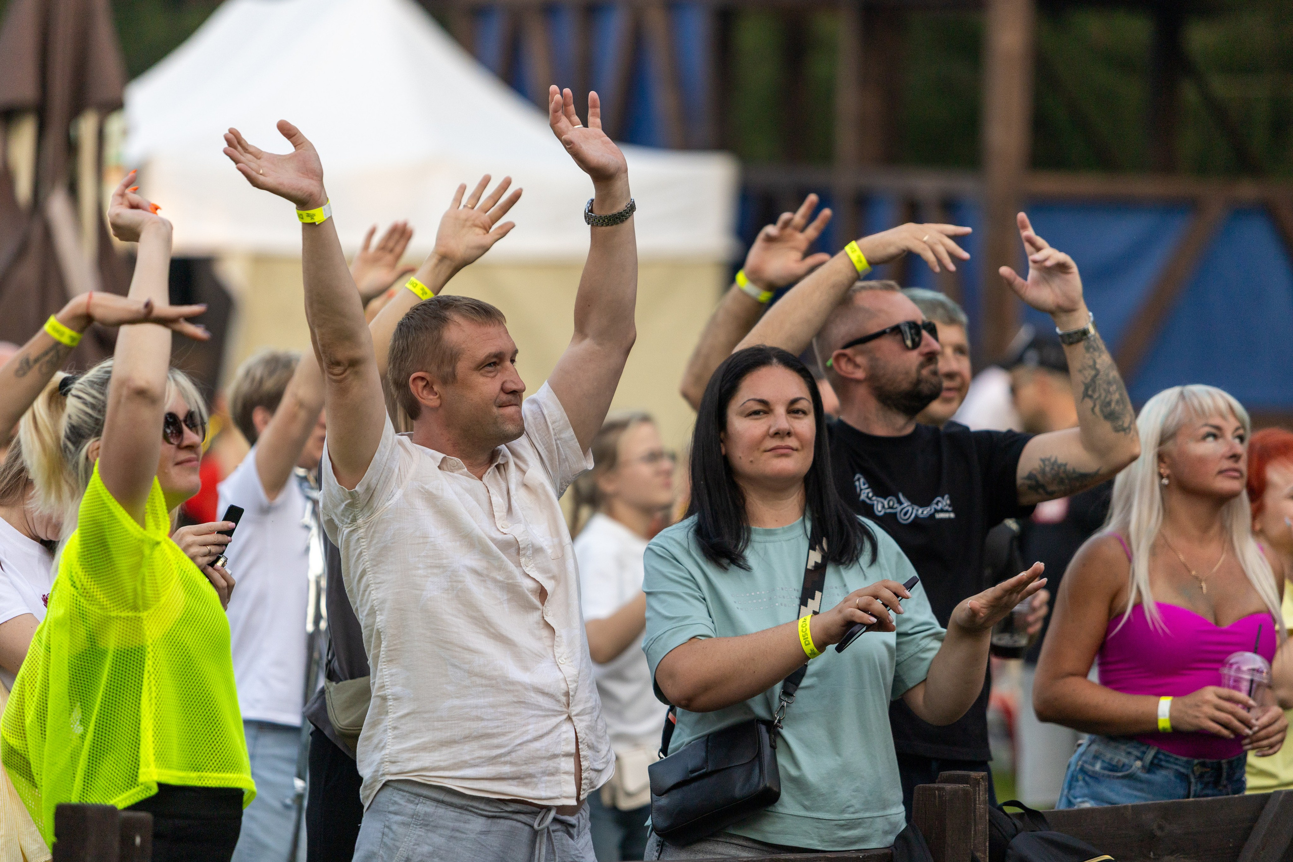 Дискохит. Профессиональный интерьерный и репортажный фотограф Минск и РБ. Максим Орлов