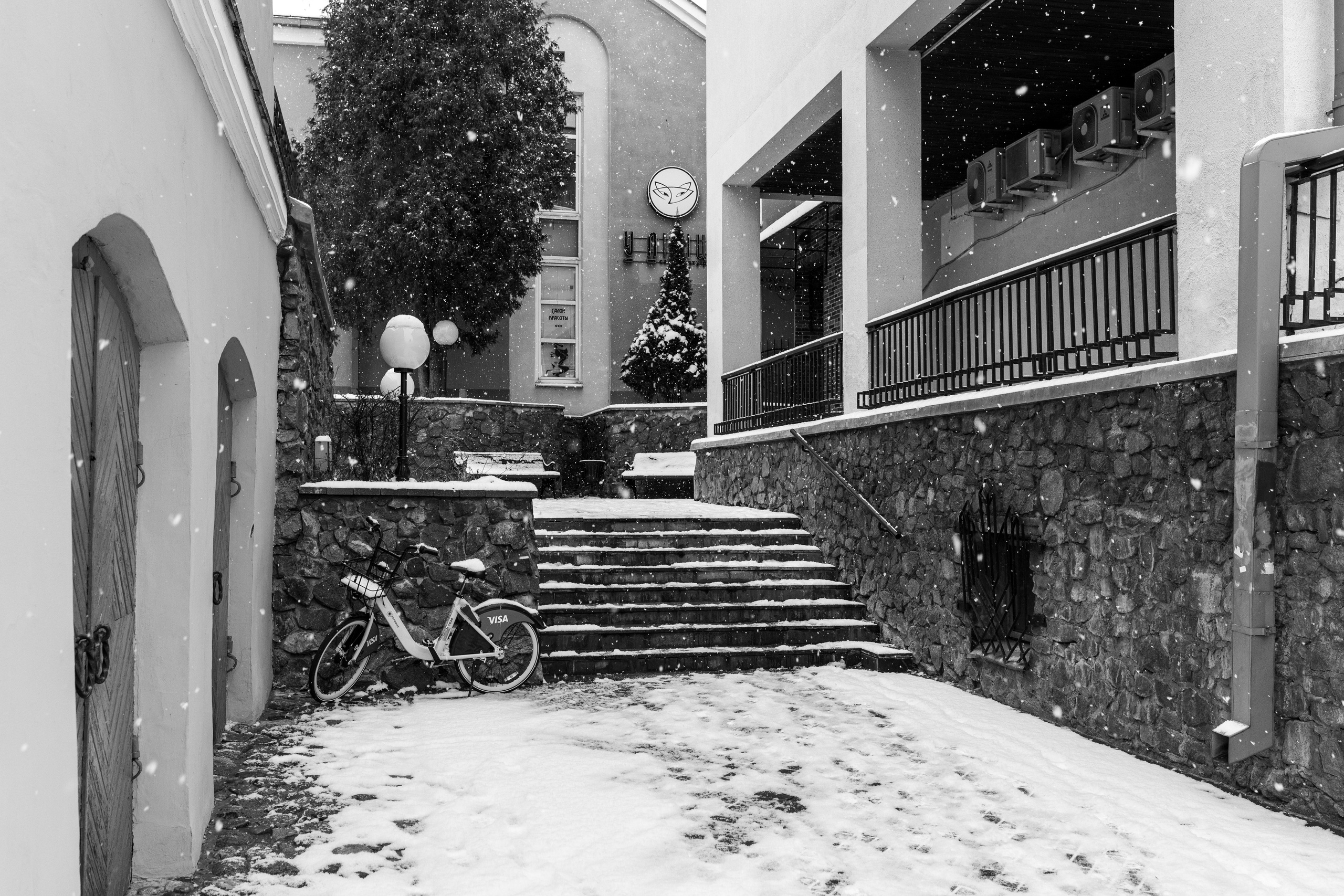 Фотосъемка на улицах. Профессиональный интерьерный и репортажный фотограф Минск и РБ. Максим Орлов