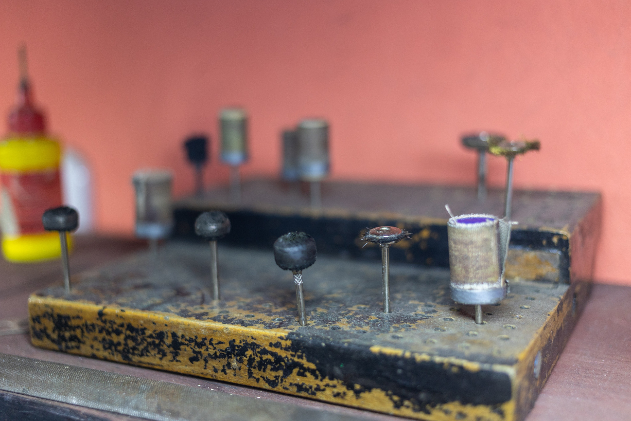 В ювелирной мастерской Артура Николаевича. Профессиональный интерьерный и репортажный фотограф Минск и РБ. Максим Орлов