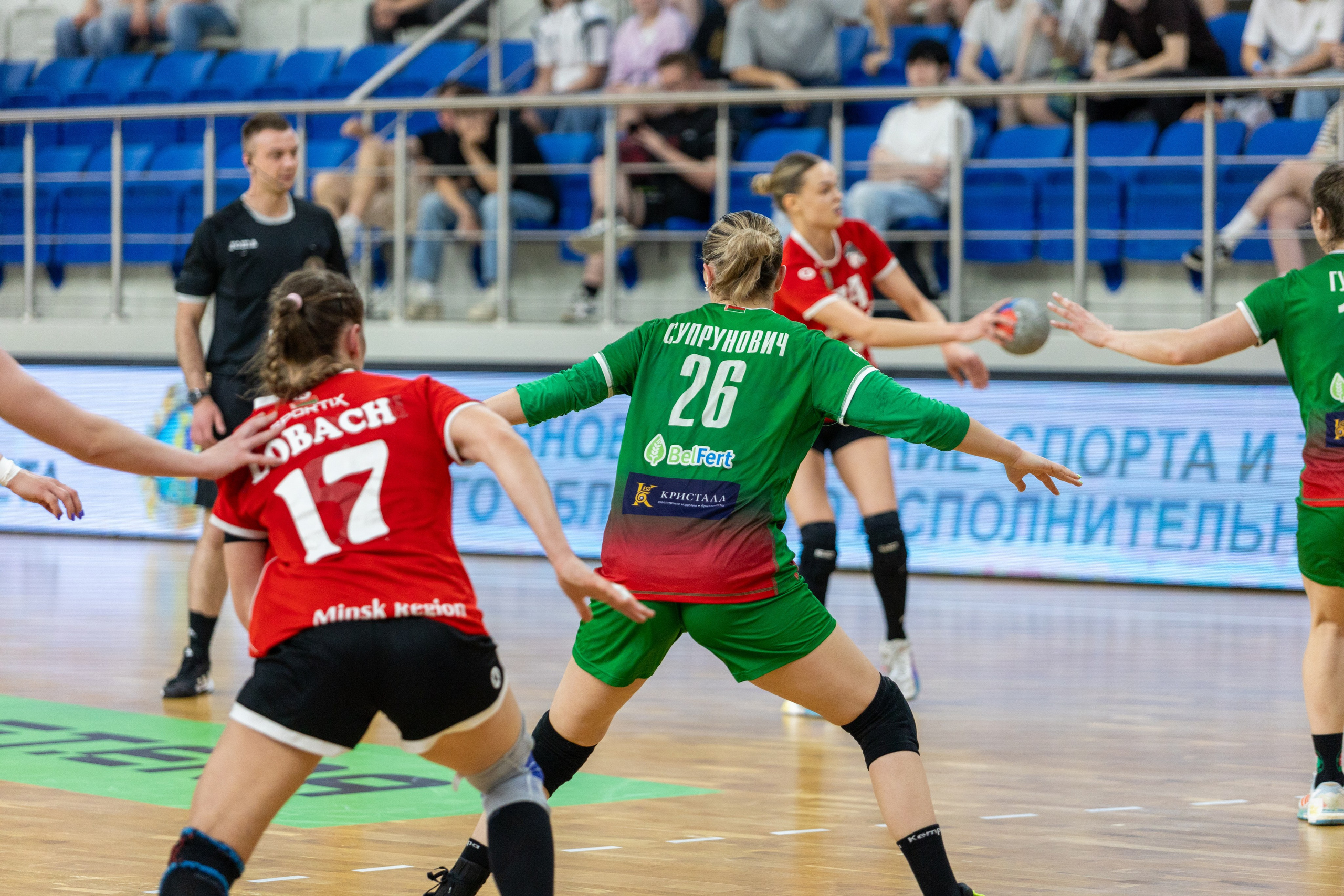 Гандбол. Финал. БНТУ — Гомель. 25.05.2024. Профессиональный интерьерный и репортажный фотограф Минск и РБ. Максим Орлов