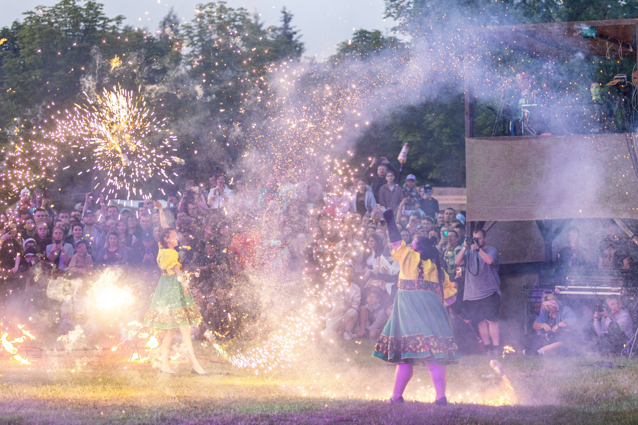 Свята сонца. Профессиональный интерьерный и репортажный фотограф Минск и РБ. Максим Орлов