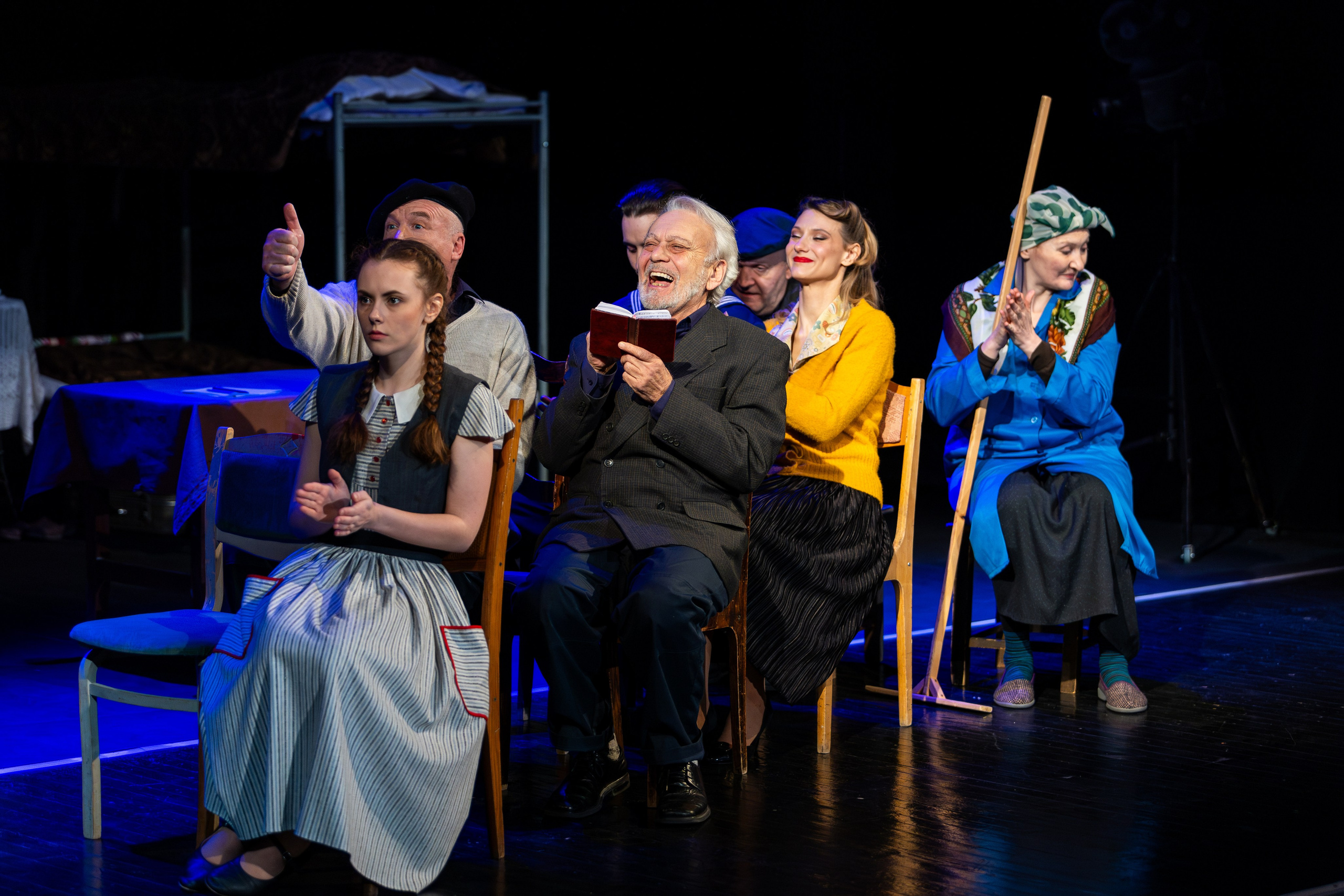 Новый театр «Фабричная девчонка». Профессиональный интерьерный и репортажный фотограф Минск и РБ. Максим Орлов