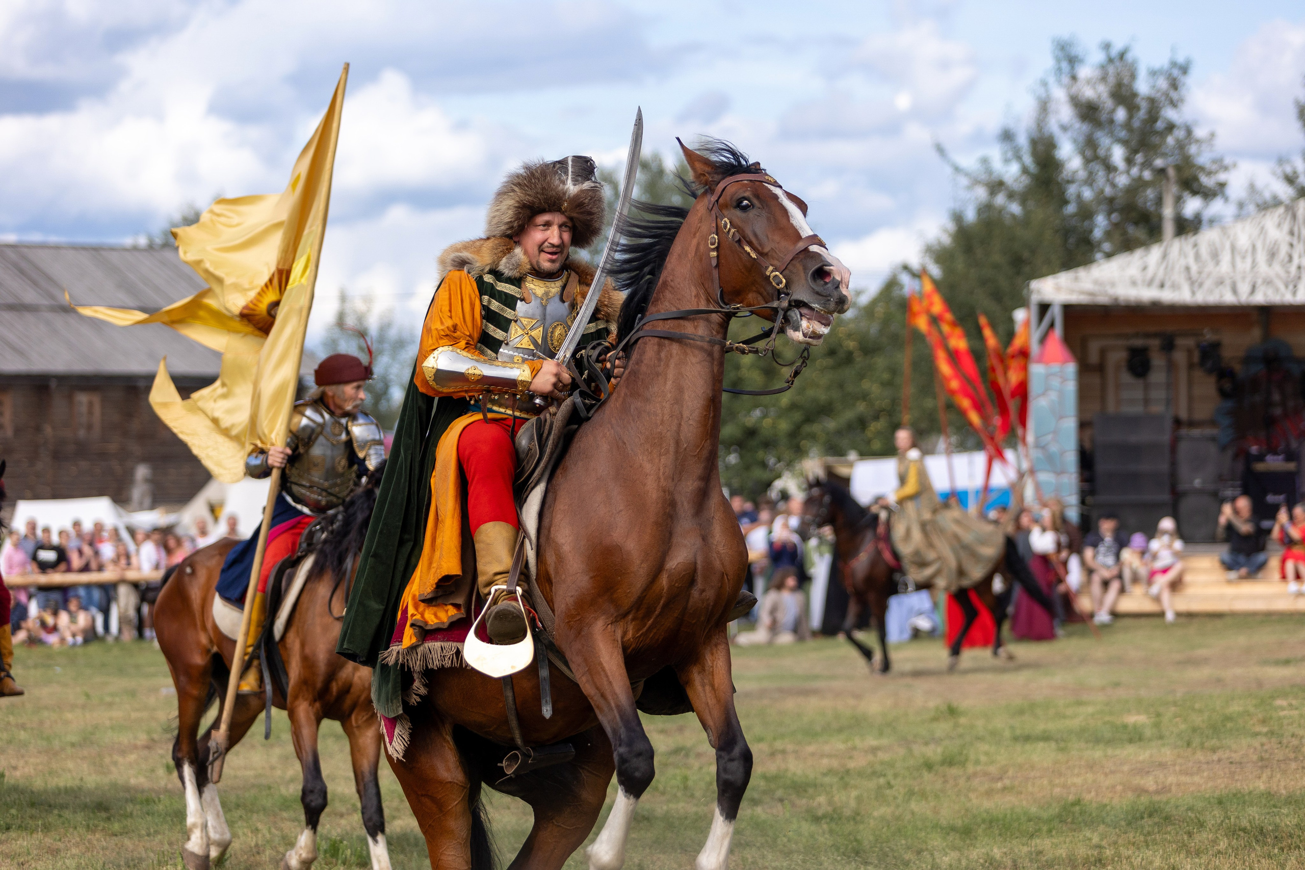 Рыцарский фест. Мстиславль. Профессиональный интерьерный и репортажный фотограф Минск и РБ. Максим Орлов