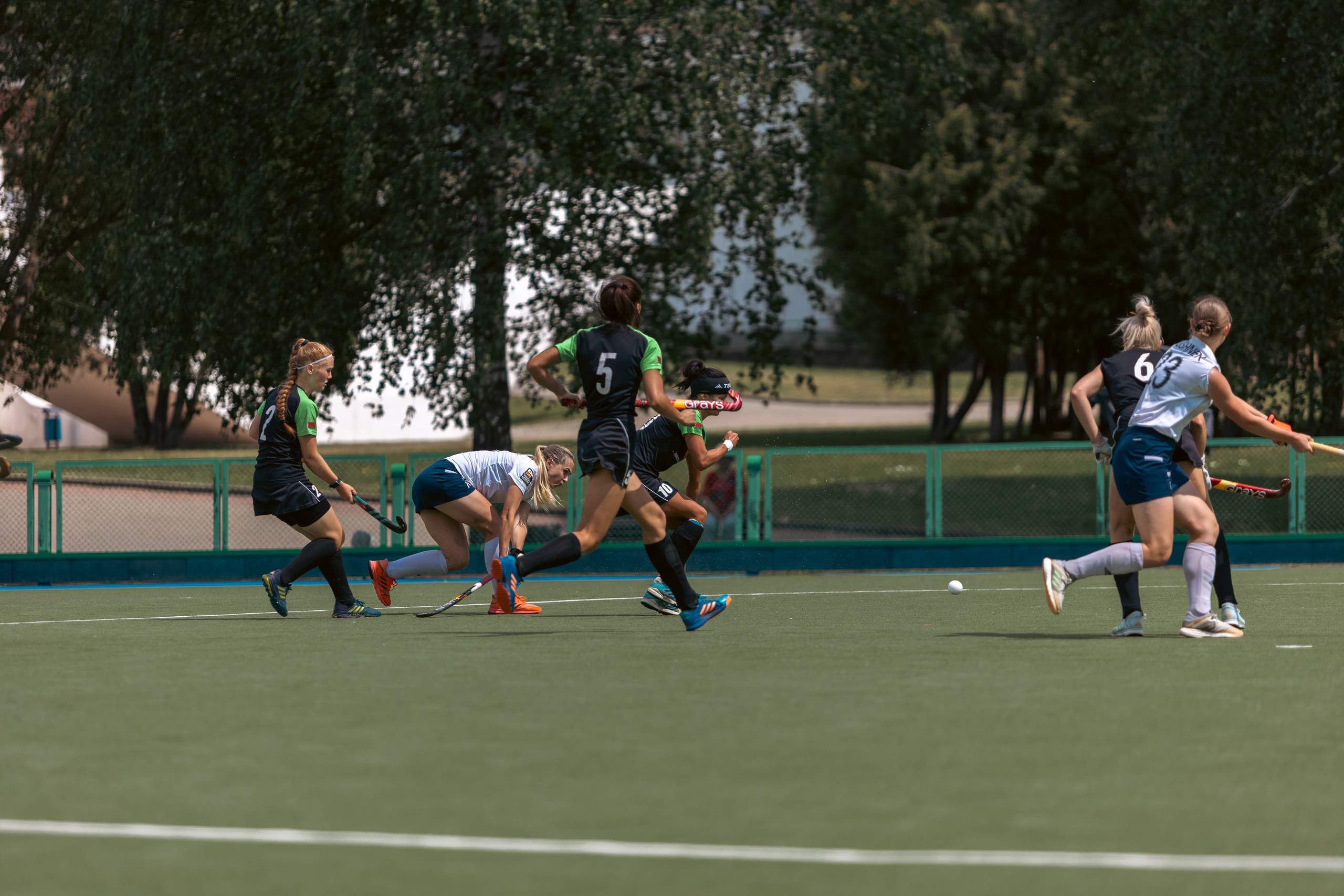 Хоккей на траве. Девушки. Минск — Текстильщик 29.052024. Профессиональный интерьерный и репортажный фотограф Минск и РБ. Максим Орлов