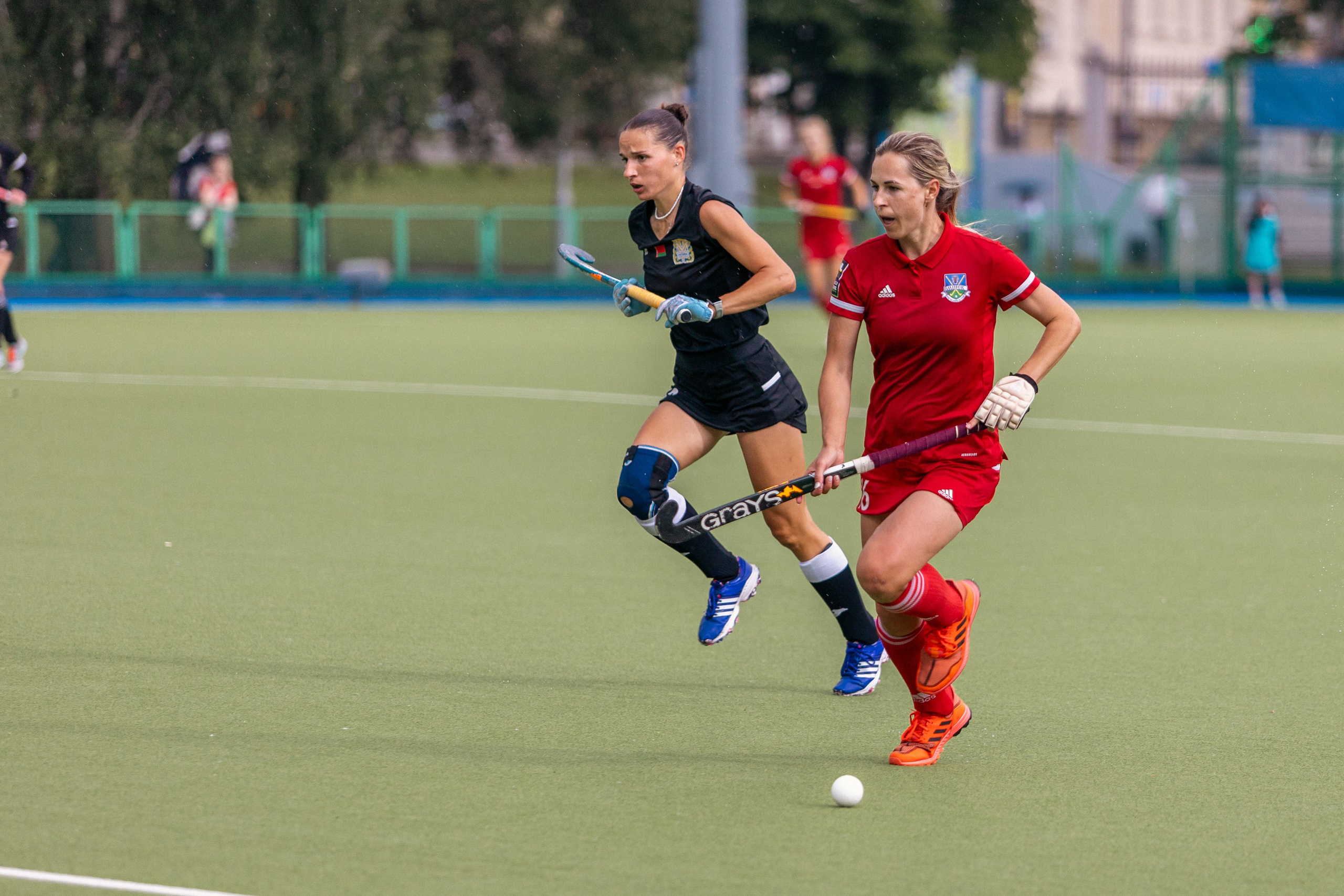 Хоккей на траве. Девушки. ХК Минск — ХК Виктория (Смолевичи) 10.06.2024. Профессиональный интерьерный и репортажный фотограф Минск и РБ. Максим Орлов