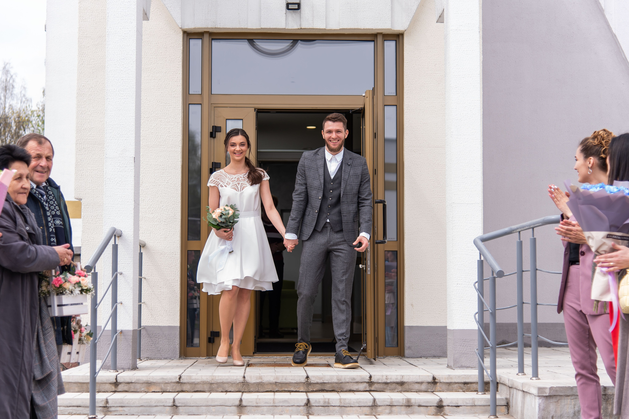 Роспись и прогулка Ростислава и Анастасии. Профессиональный интерьерный и репортажный фотограф Минск и РБ. Максим Орлов