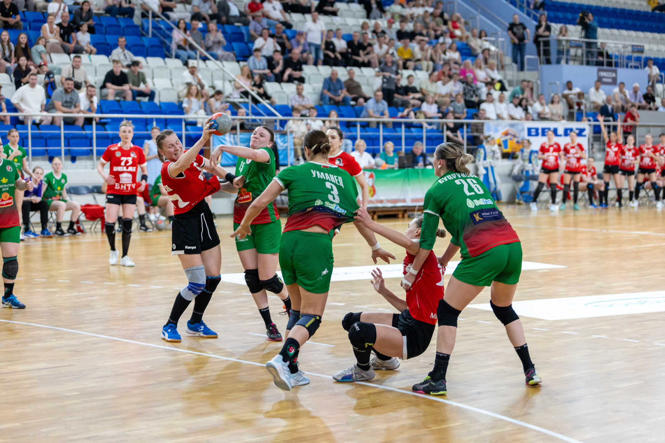 Гандбол. Финал. БНТУ — Гомель. 25.05.2024. Профессиональный интерьерный и репортажный фотограф Минск и РБ. Максим Орлов