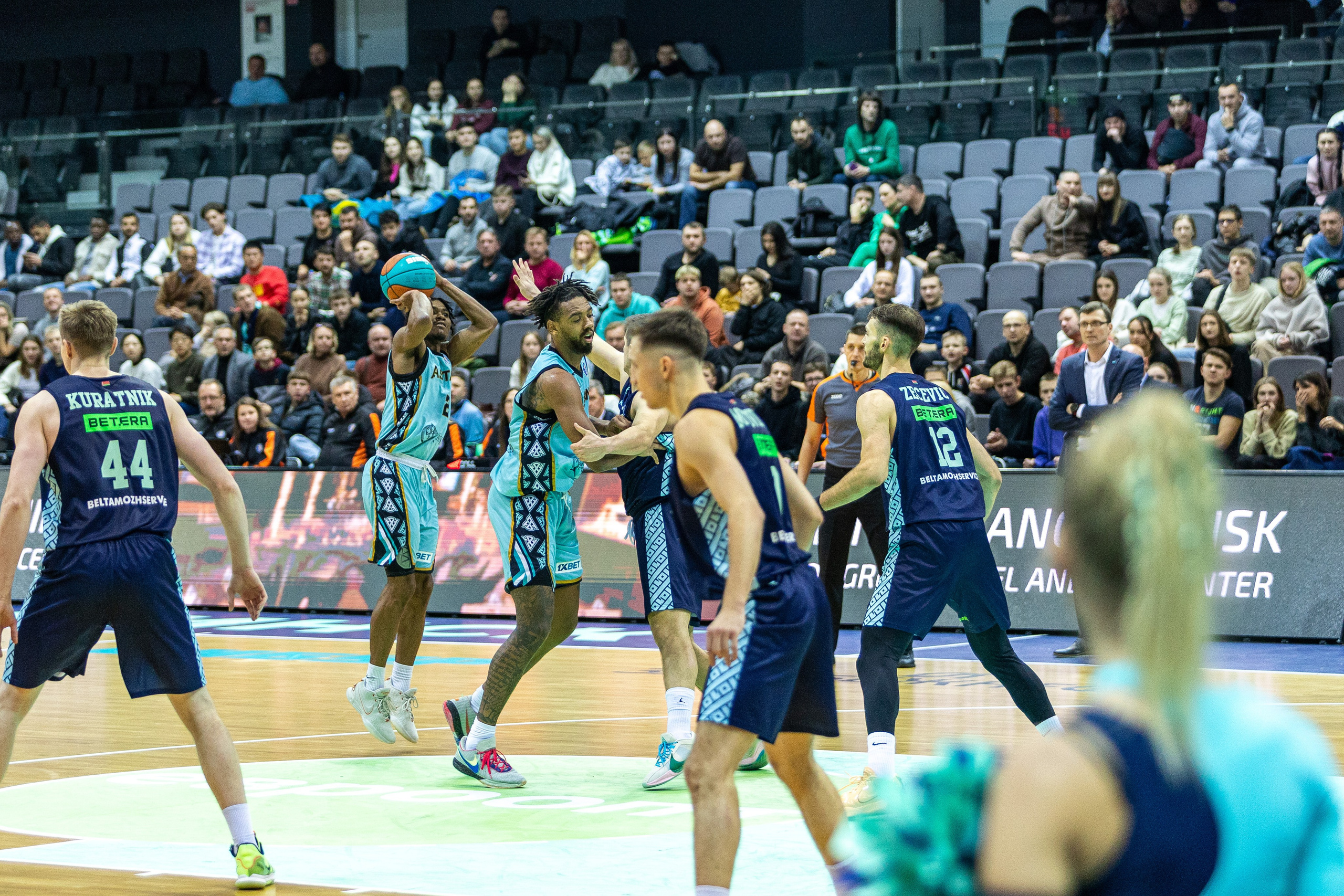 Спортивный фотограф. Минск и РБ. Профессиональный интерьерный и репортажный фотограф Минск и РБ. Максим Орлов