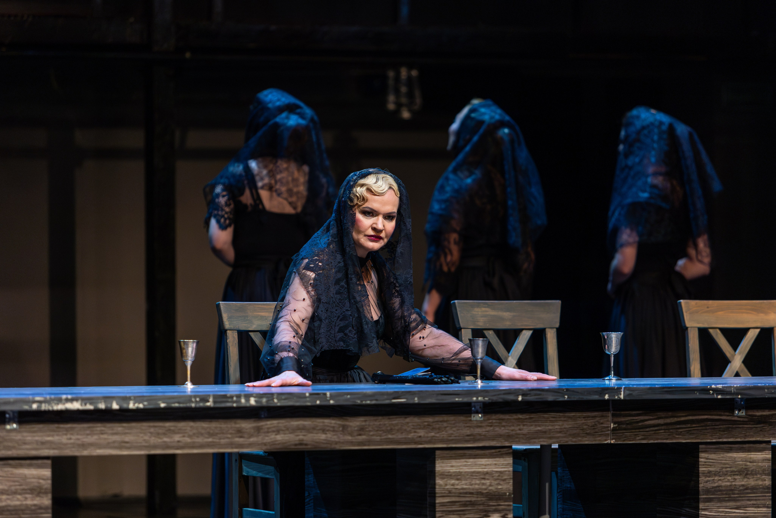 Новый театр «Дом Бернарды Альбы». Профессиональный интерьерный и репортажный фотограф Минск и РБ. Максим Орлов