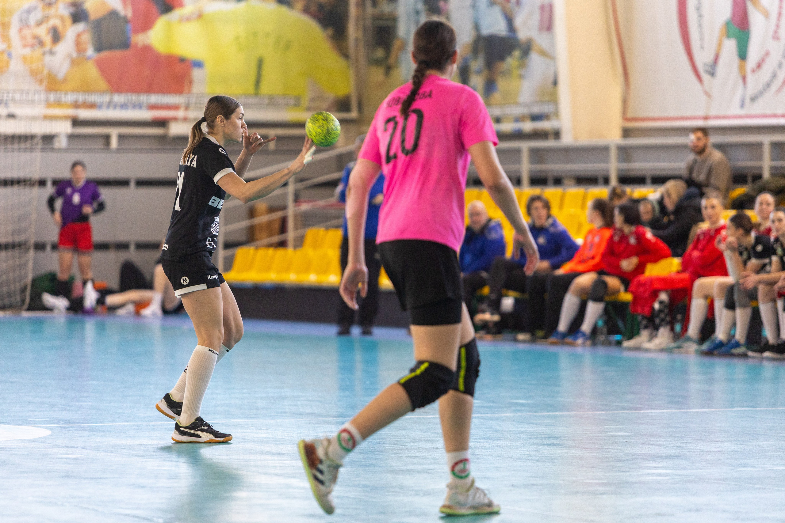 Женский гандбол. Лучшие кадры. БНТУ — Звезда. 08.02.2025. Профессиональный интерьерный и репортажный фотограф Минск и РБ. Максим Орлов