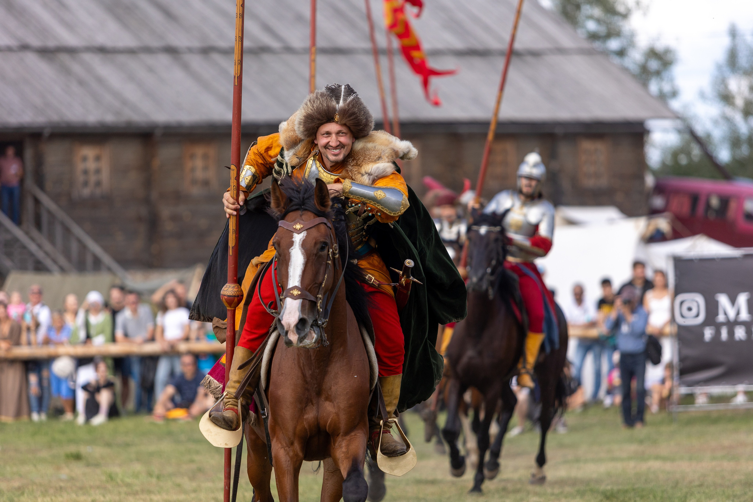 Рыцарский фест. Мстиславль. Профессиональный интерьерный и репортажный фотограф Минск и РБ. Максим Орлов
