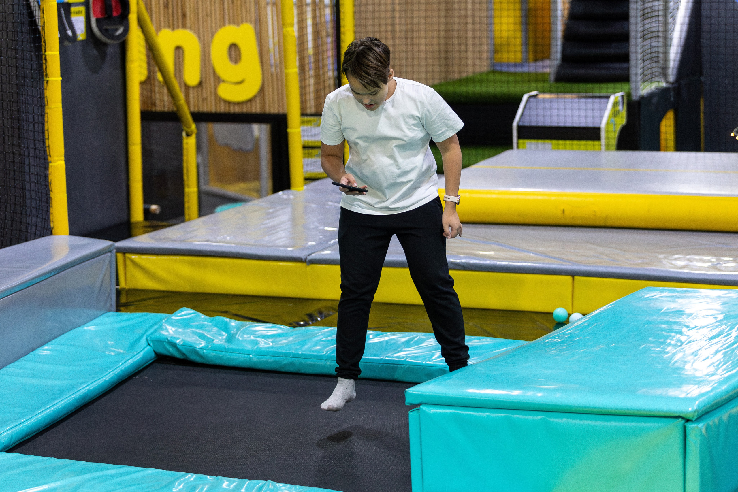 ДР Влада (батутная арена). Профессиональный интерьерный и репортажный фотограф Минск и РБ. Максим Орлов