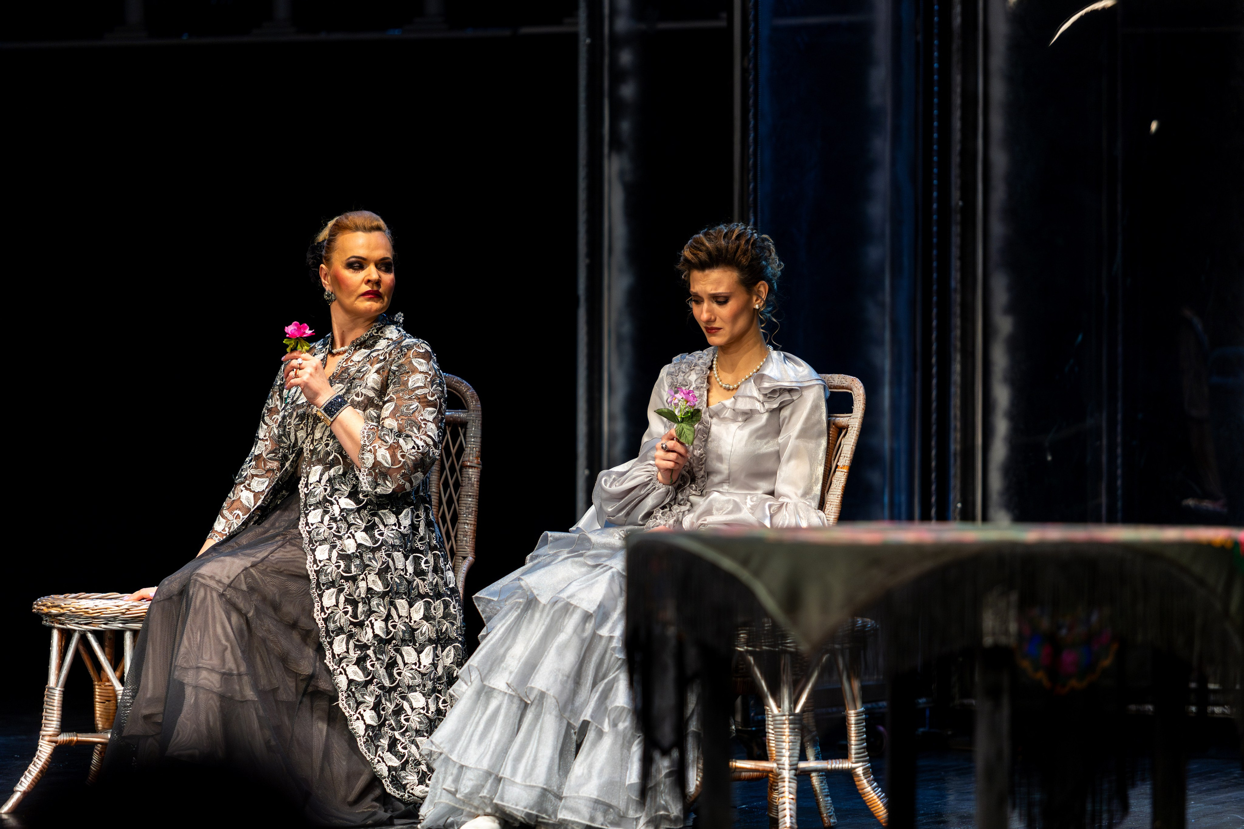 Новый театр «Я вещь». Профессиональный интерьерный и репортажный фотограф Минск и РБ. Максим Орлов