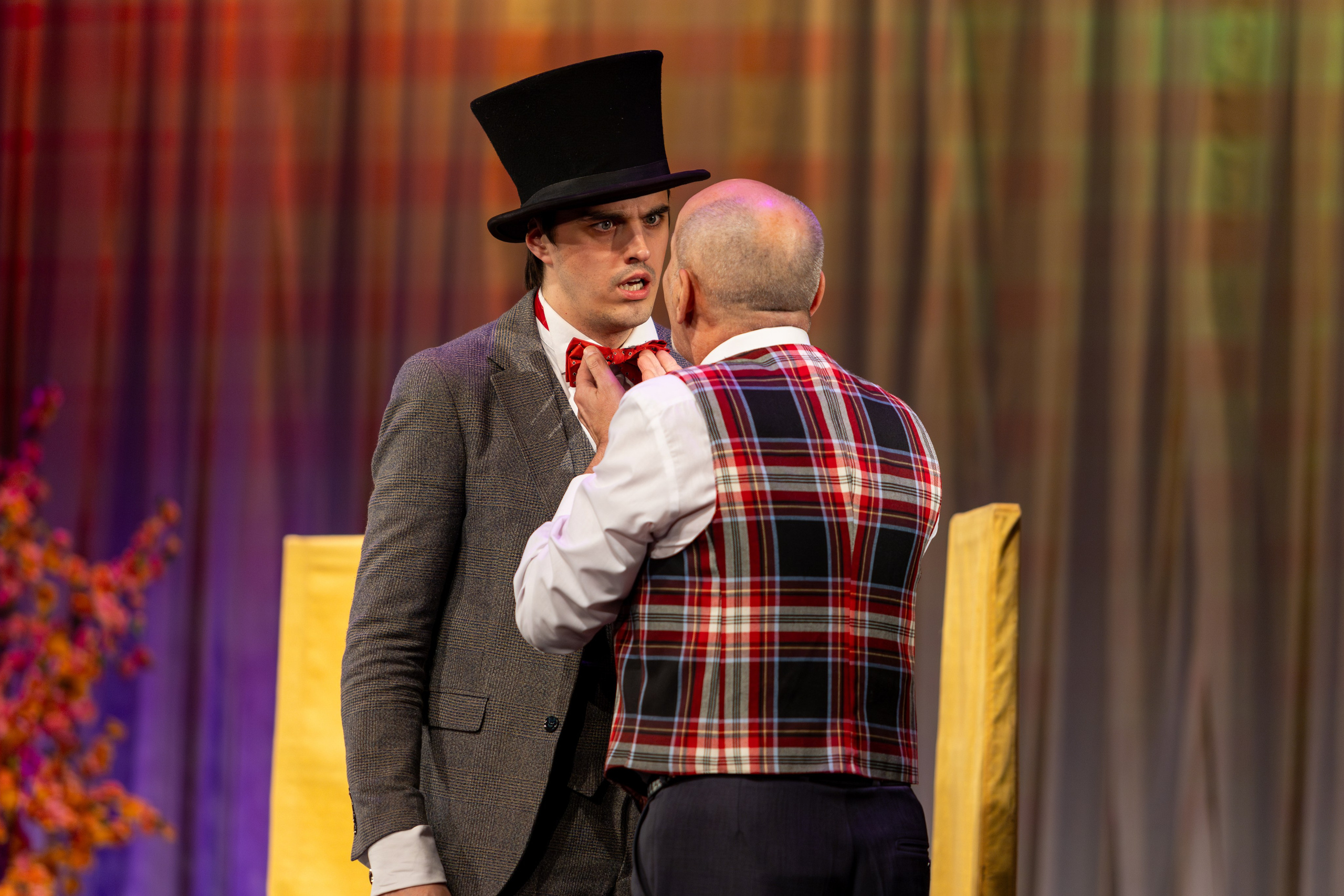 Новый театр «Как важно быть серьезным». Профессиональный интерьерный и репортажный фотограф Минск и РБ. Максим Орлов