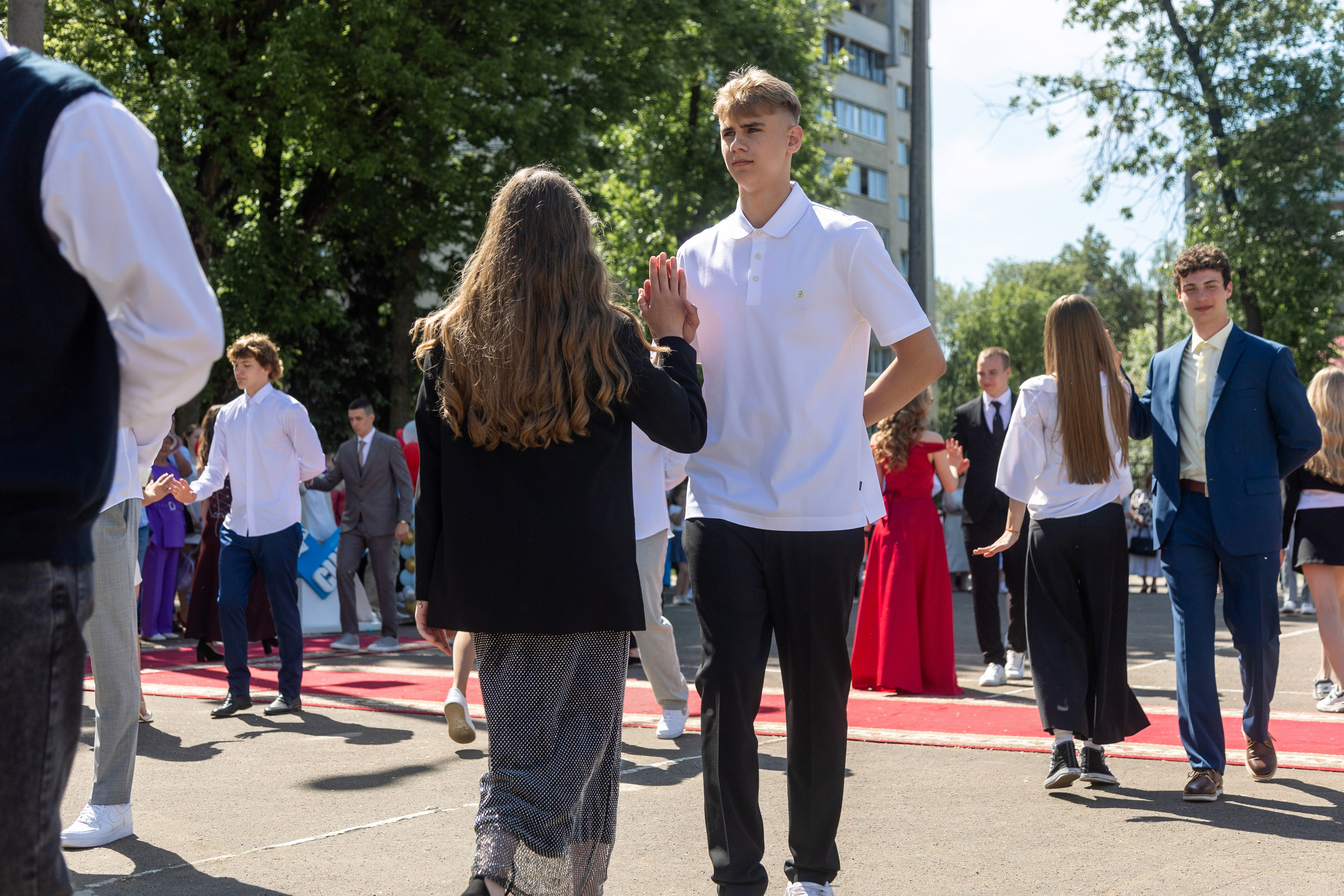 Школа 47. Последний звонок. Профессиональный интерьерный и репортажный фотограф Минск и РБ. Максим Орлов