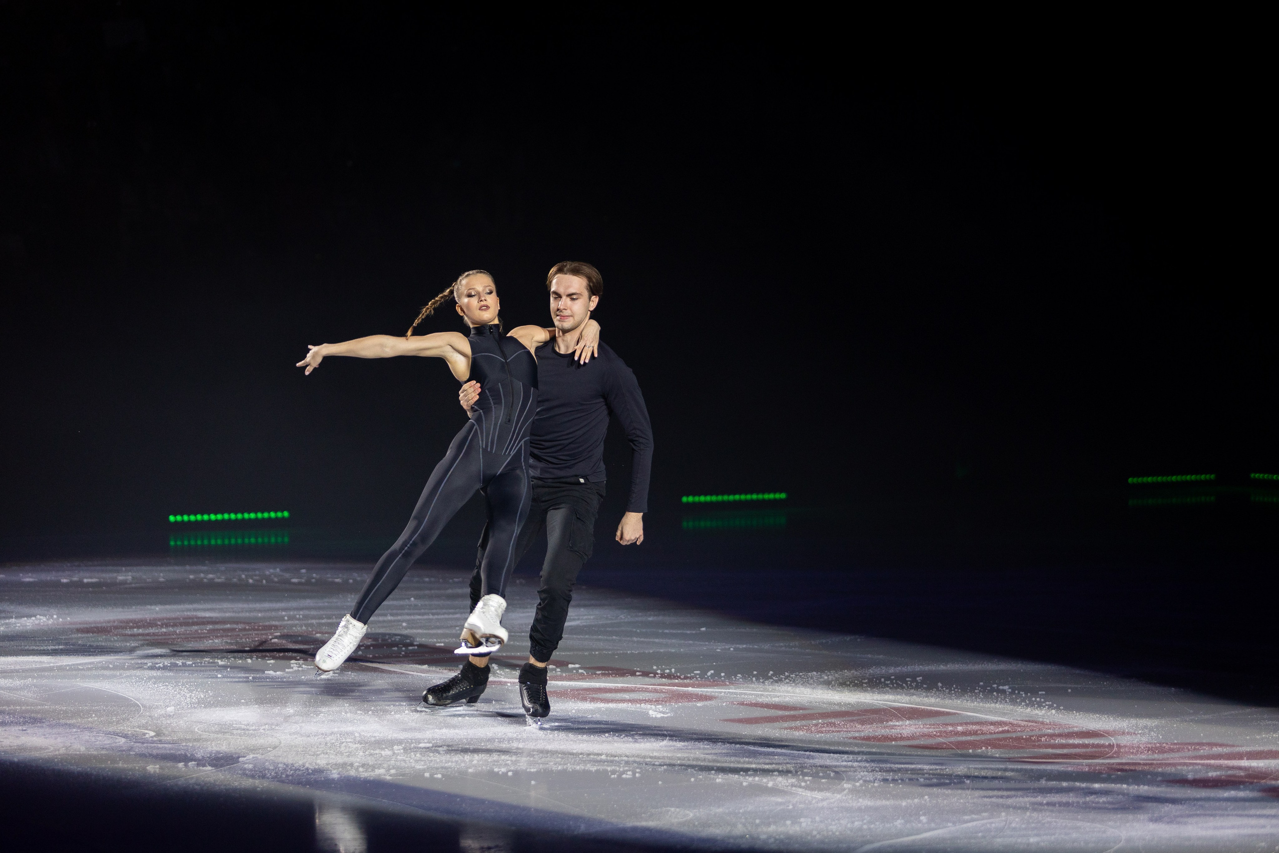 Ледовое шоу Ильи Авербуха 30.03.2024. Профессиональный интерьерный и репортажный фотограф Минск и РБ. Максим Орлов