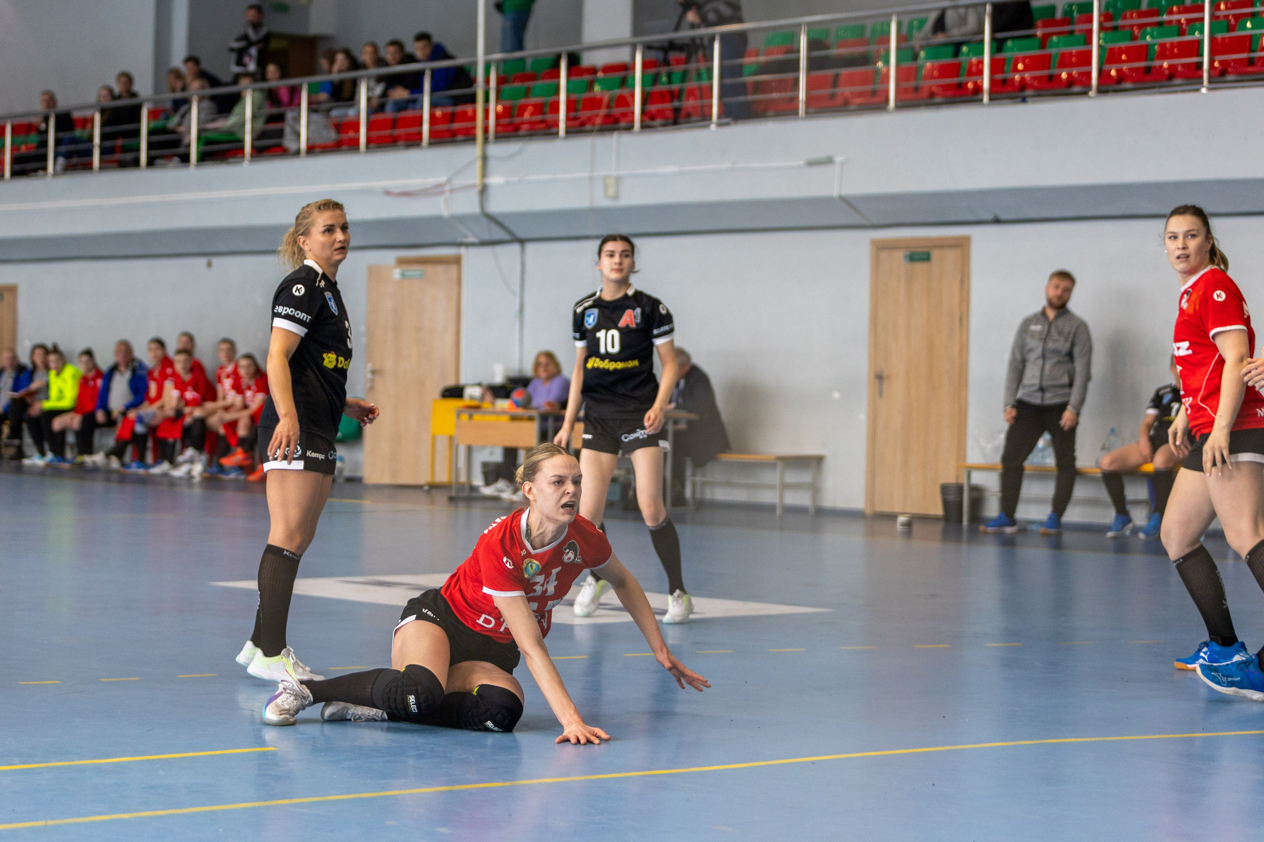 Гандбол. БНТУ — Березина. Профессиональный интерьерный и репортажный фотограф Минск и РБ. Максим Орлов