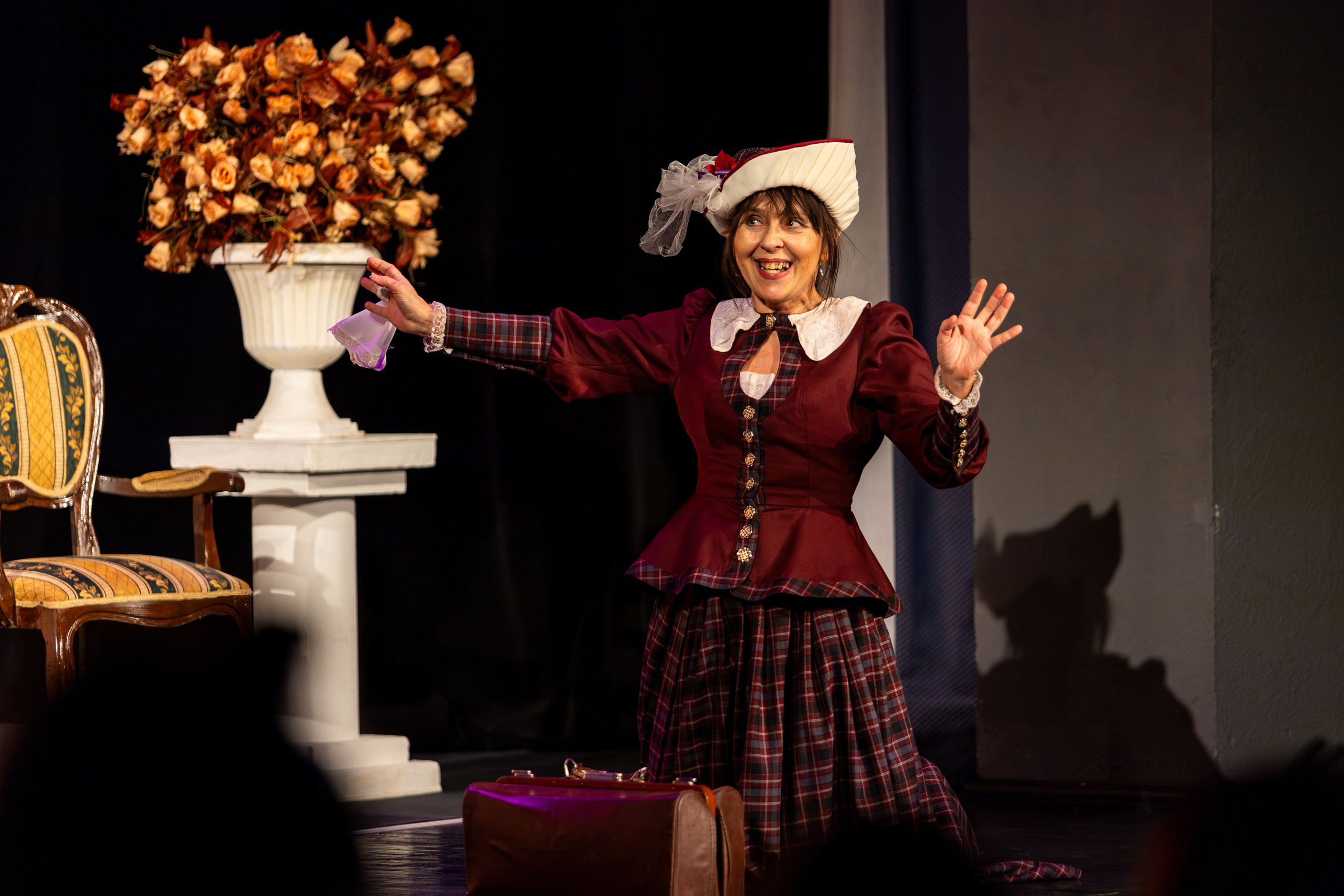 Новый театр «Как важно быть серьезным». Профессиональный интерьерный и репортажный фотограф Минск и РБ. Максим Орлов