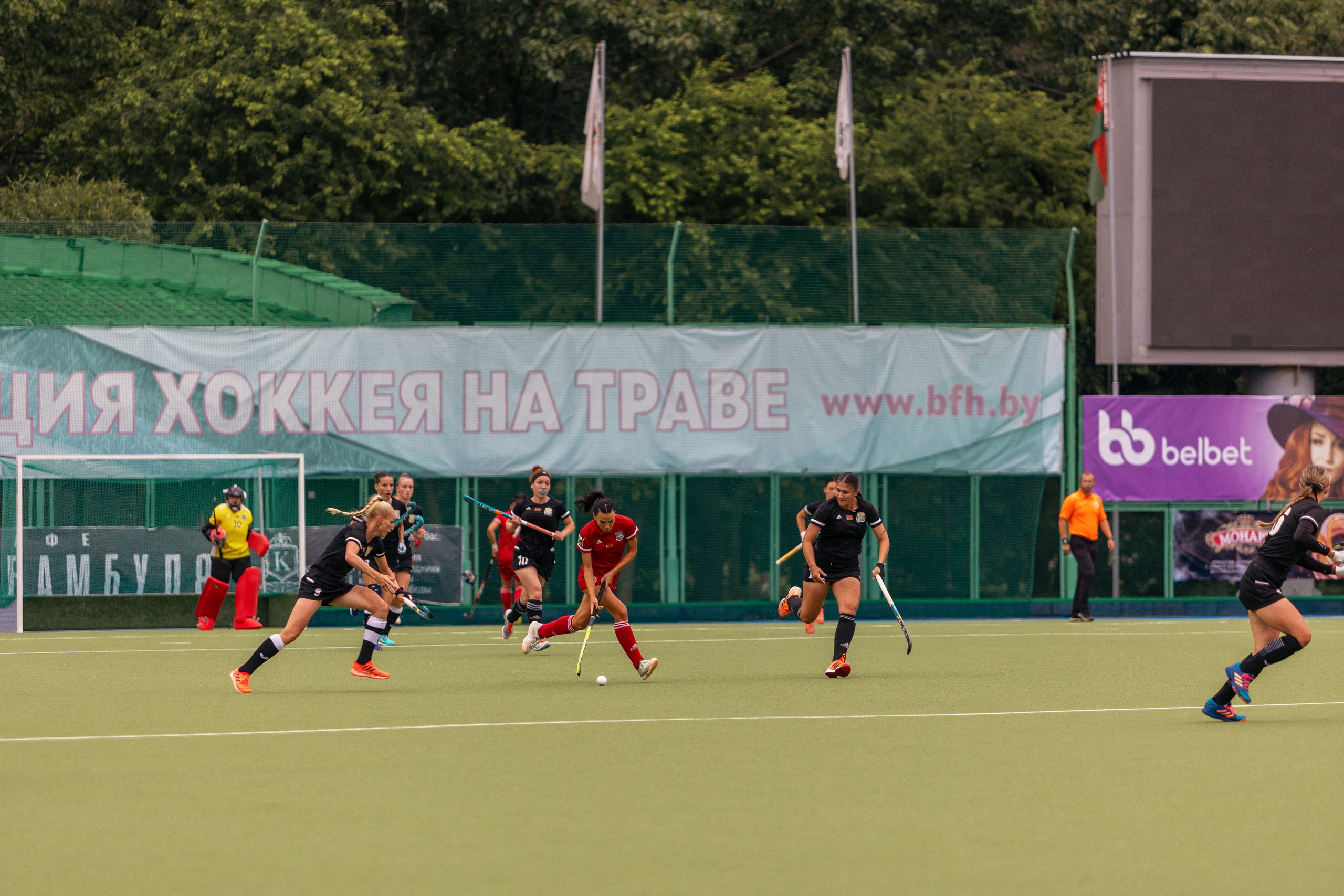 Хоккей на траве. Девушки. ХК Минск — ХК Виктория (Смолевичи) 10.06.2024. Профессиональный интерьерный и репортажный фотограф Минск и РБ. Максим Орлов